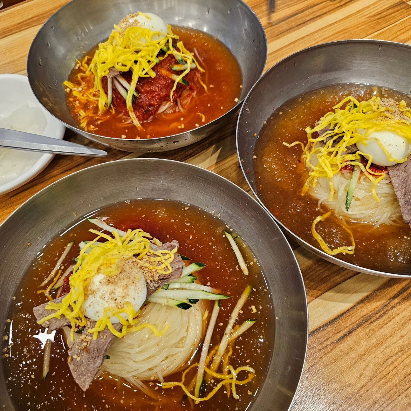더울땐 밀면이지🩵
우리팀쌤들이랑 먹으니 더 맛이쮸🫶