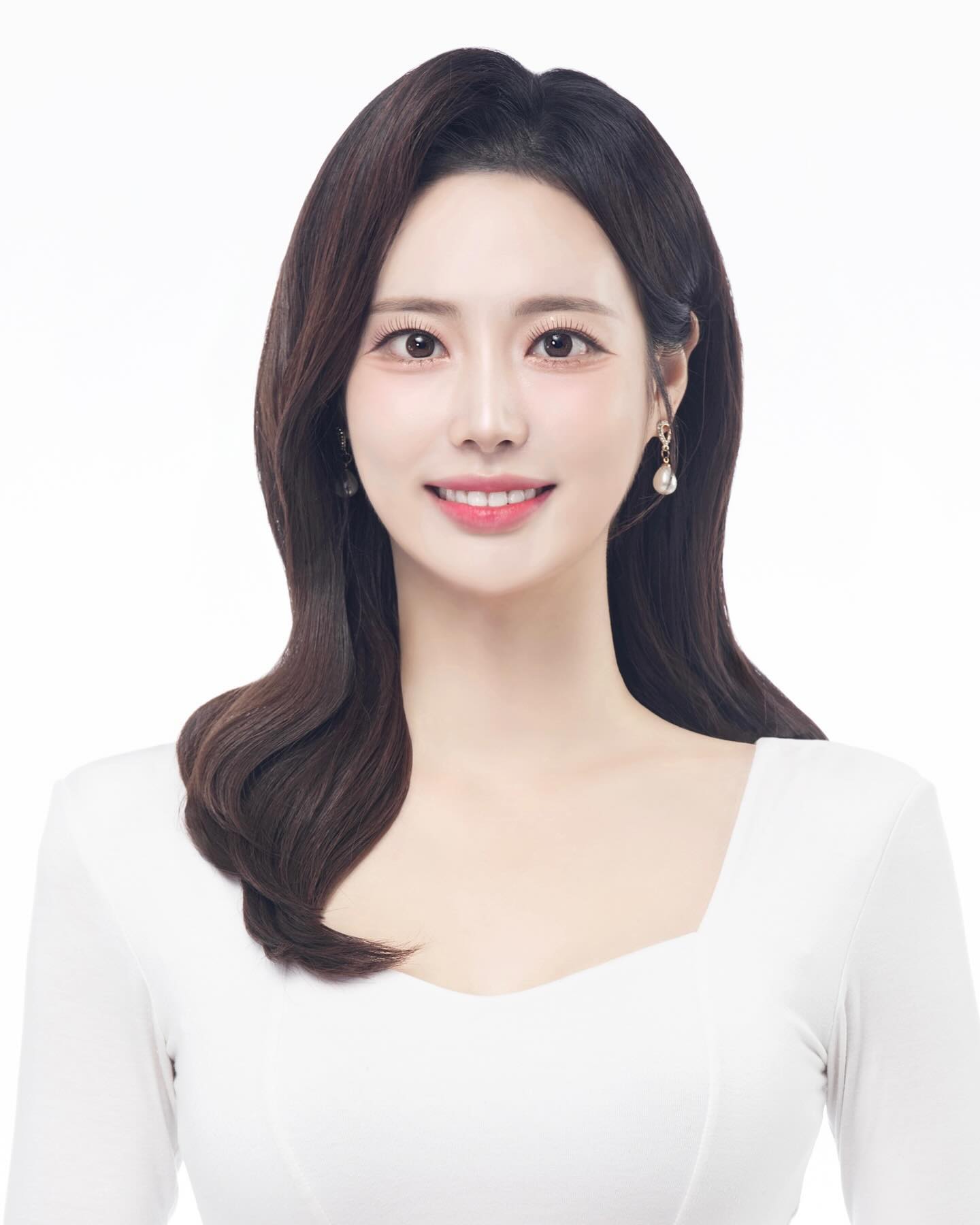 2024 민증사진 업데이트~~~💓
.
.
.
.
.
.
.
#프로필 #민증사진 #주민등록증 #증명사진 #아나운서 #아나운서프로필 #아나운서메이크업 #profile #지망생프로필 #지망생 #아준생 #협찬 #헤어모델 #피팅모델 #광고모델 #모델구인 #미스코리아 #미스인터콘티넨탈 #미스그린코리아  #뉴스룸 #기상캐스터 #스포츠아나운서 #합격 #캐스팅 #취업 #취업사진 #취뽀 #취업성공 #경북대 #공대생
