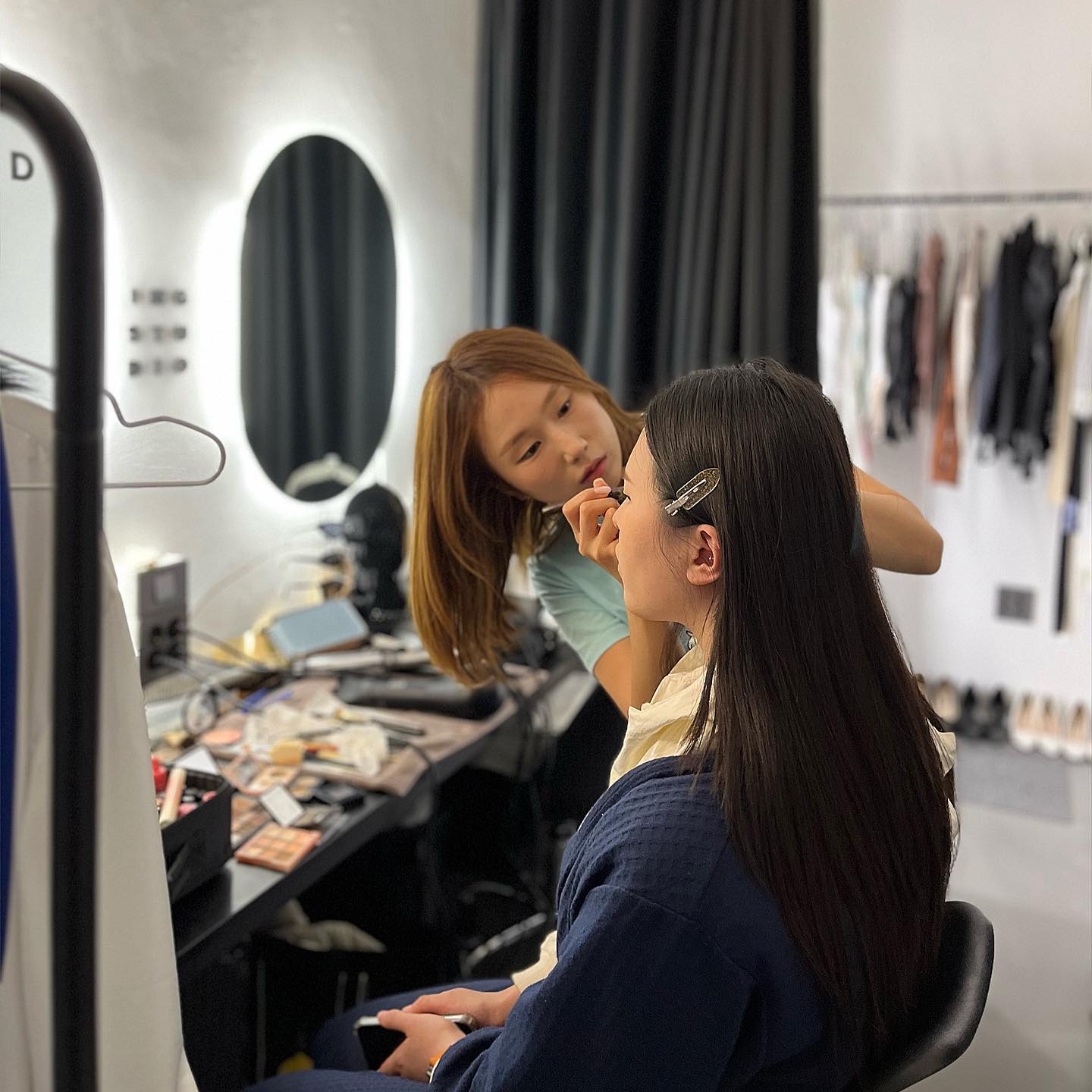 ⠀⠀⠀⠀⠀ ⠀ ⠀⠀⠀⠀⠀⠀ ⠀
⠀⠀⠀⠀⠀ ⠀ ⠀⠀⠀⠀⠀⠀ ⠀
⠀⠀⠀⠀⠀ ⠀ ⠀⠀⠀⠀⠀⠀ 
단체촬영이셔서 메이크업실 난리나는중🧝🏻‍♀️

#ingstudio 
#메이크업실 

 ⠀⠀⠀⠀⠀ ⠀ ⠀⠀⠀⠀⠀⠀ ⠀
⠀⠀⠀⠀⠀ ⠀ ⠀⠀⠀⠀⠀⠀ ⠀
⠀⠀⠀⠀⠀ ⠀ ⠀⠀⠀⠀⠀⠀