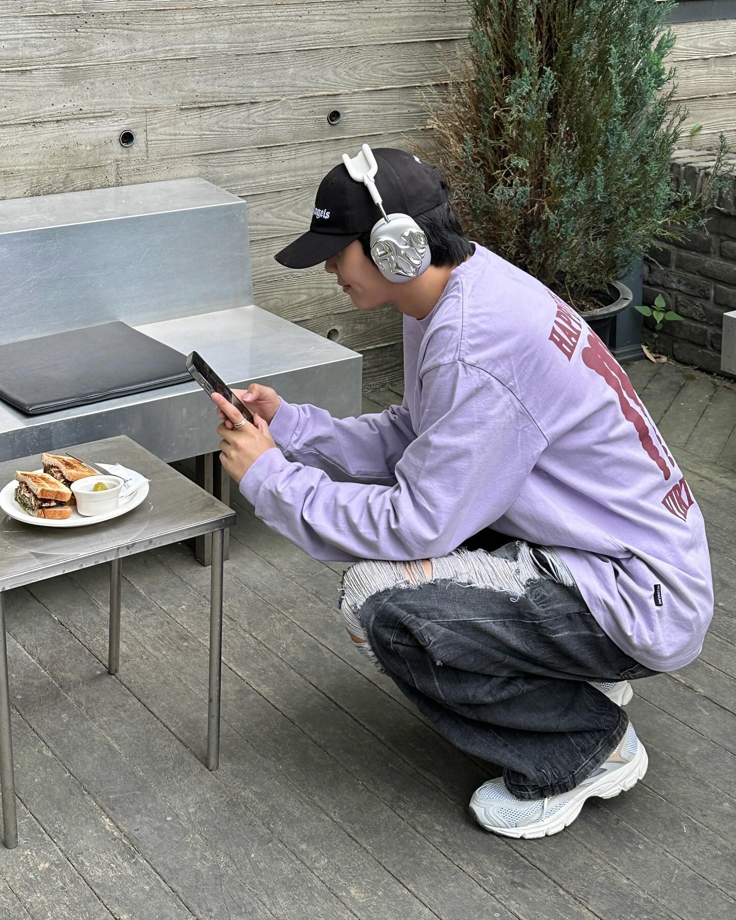 #협찬 음식사진 정말 못찍지만 진심인 나🤓
 
andaash.offi ‘And 01’
에어팟 맥스 악세서리 하나로 살짝 더 힙해진 느낌이랄까😏
 
#andaash #에어팟맥스케이스 #에어팟케이스 #에어팟맥스