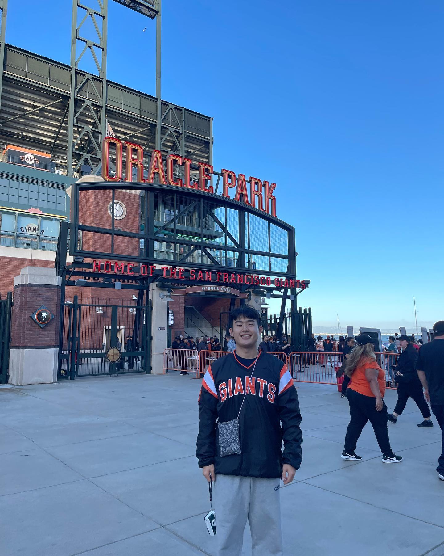 San🧡🖤