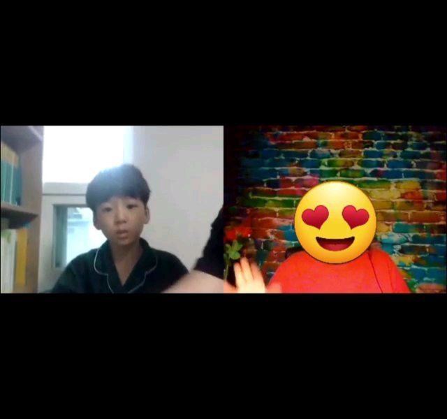 #협찬
#캠플리키즈 서포터즈로 3개월동안  일주일에 3번씩 30분 수업을 할수  있었는데요.  하람인 집에서 파닉스만 하고 리딩 교재로 읽기 연습 정도만 한 상태라  첫 수업에선 이름도 제대로 말하지 못하는 상태였어요.  한달정도 지나니 단어로 대답을 하기 시작했고 3개월만에 변화!! 이젠 문장으로 완성해서 대답하려고 한답니다:)
이번 필리핀 여행에서 그동안 갈도 닦은 실력을 발휘중인데요.
어디서나 친구를 사귀고  간단한것들은 본인이 해결하려고 하더라고요.  아직 갈길이 멀지만 무엇보다 영어자신감이 뿜뿜 한지라 무엇보다 만족스러워요♡
이번 겨울방학 영어시작하고 싶으신분들  진심으로 캠블리키즈 추천!! 아니 강추!! 합니다!!

#어린이화상영어 #화상영어 #여름방학영어 #원어민영어 #초등영어