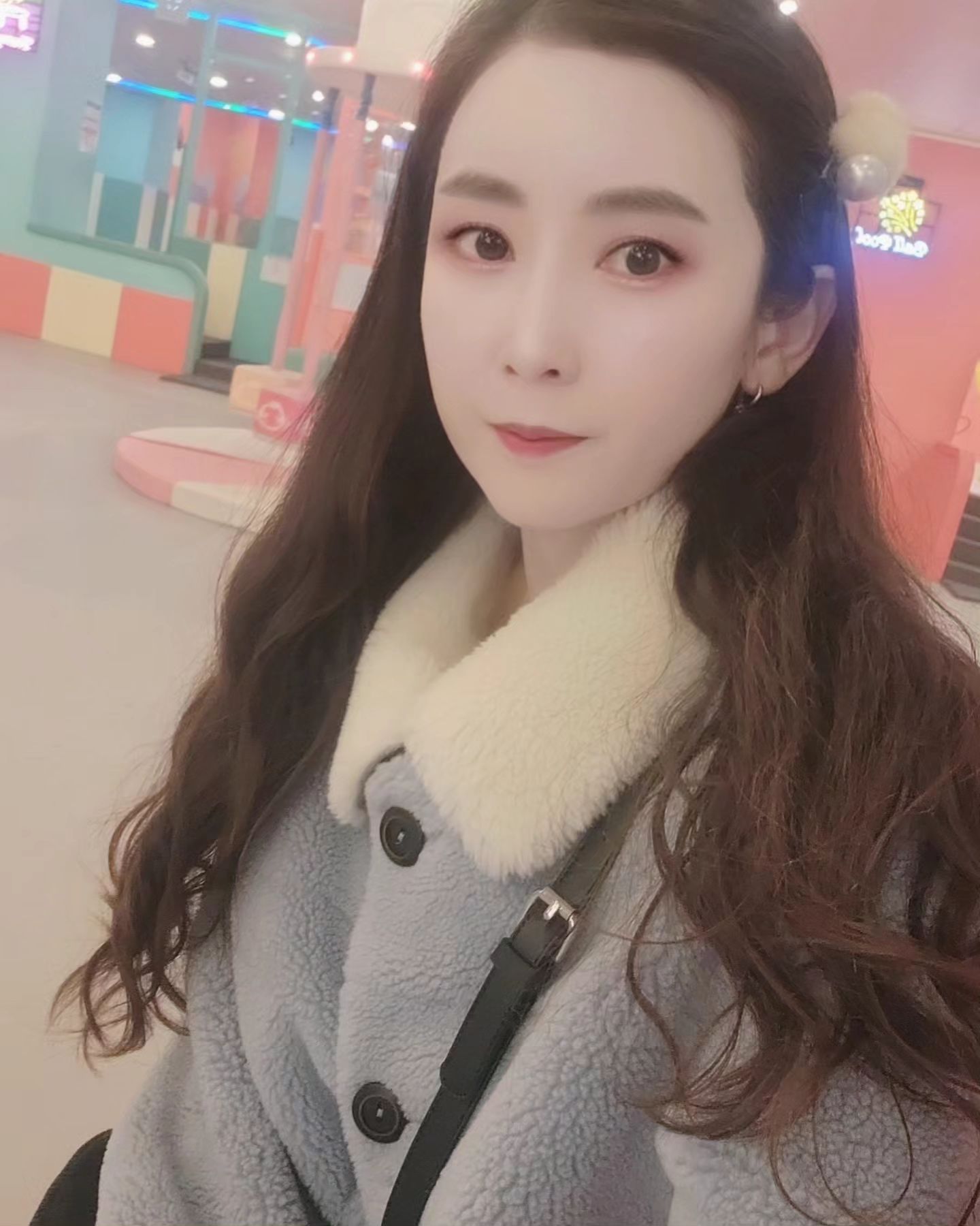 ㅋㅋㅋ 화장 안해두 어풀이해주니깡☺️☺️

#부천#키즈카페#방학#데이트#셀피
