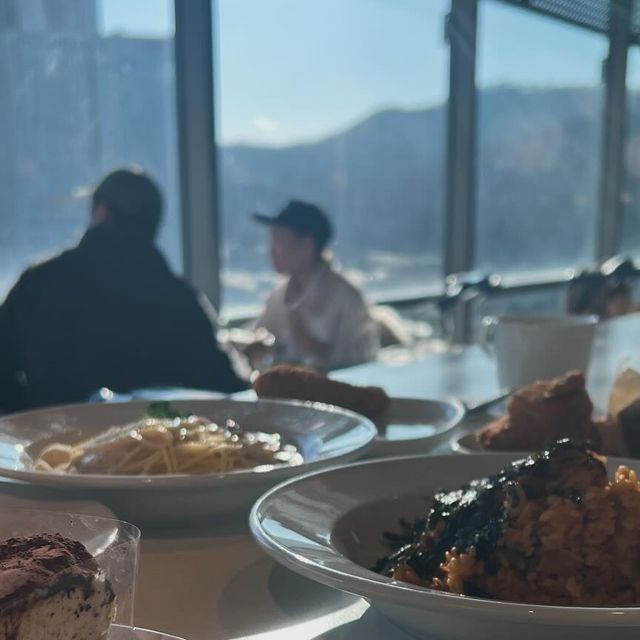 𝕄𝕀𝕂𝕀𝕂𝕆_youtube/beauty/food on Instagram: "#친구랑 #이케아 #구경만하고 #먹고나옴 🤣"