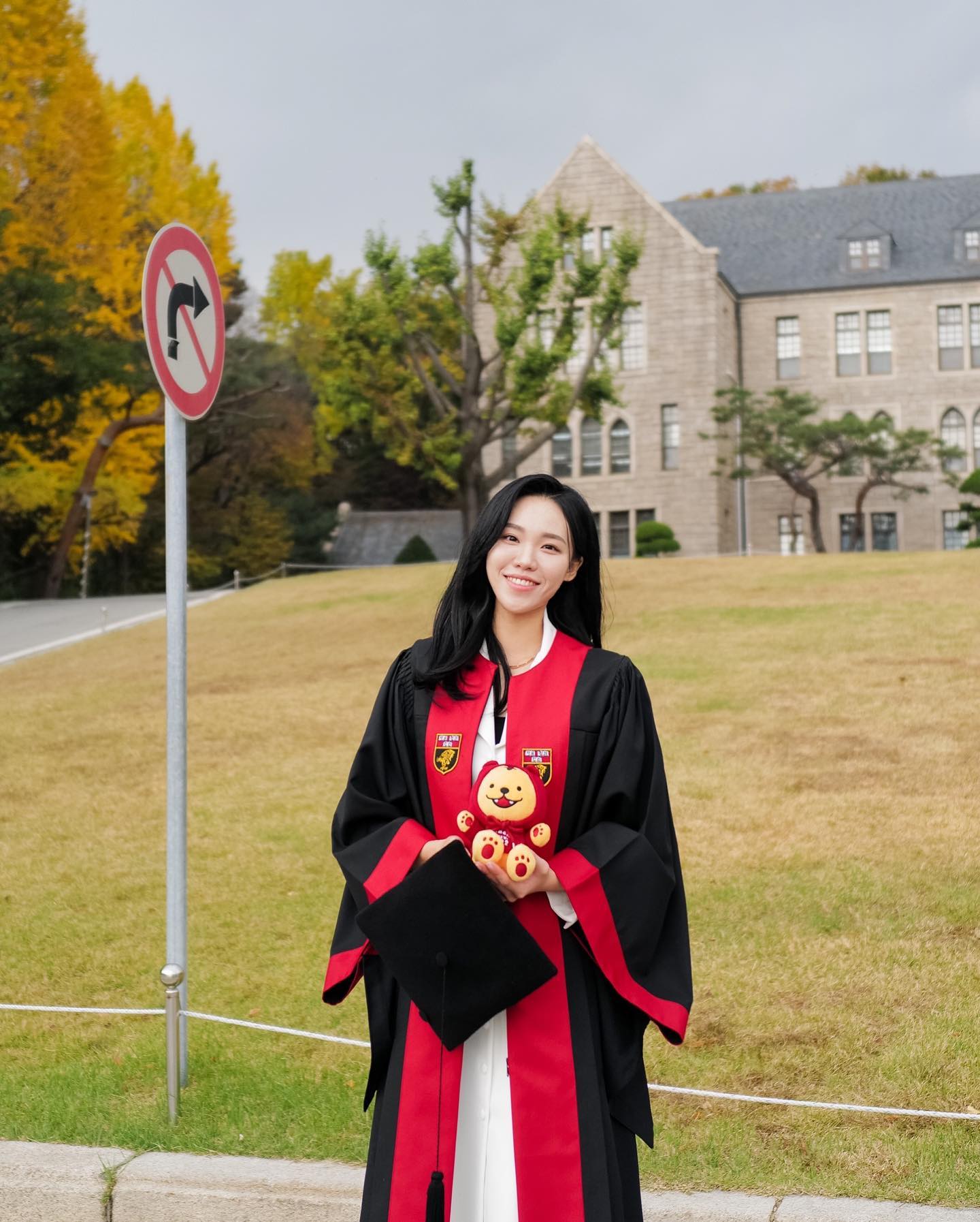 졸업사진👩🏻‍🎓🎓
#graduation #photoshoot #졸업 
.
.
📷 | sstrongkim