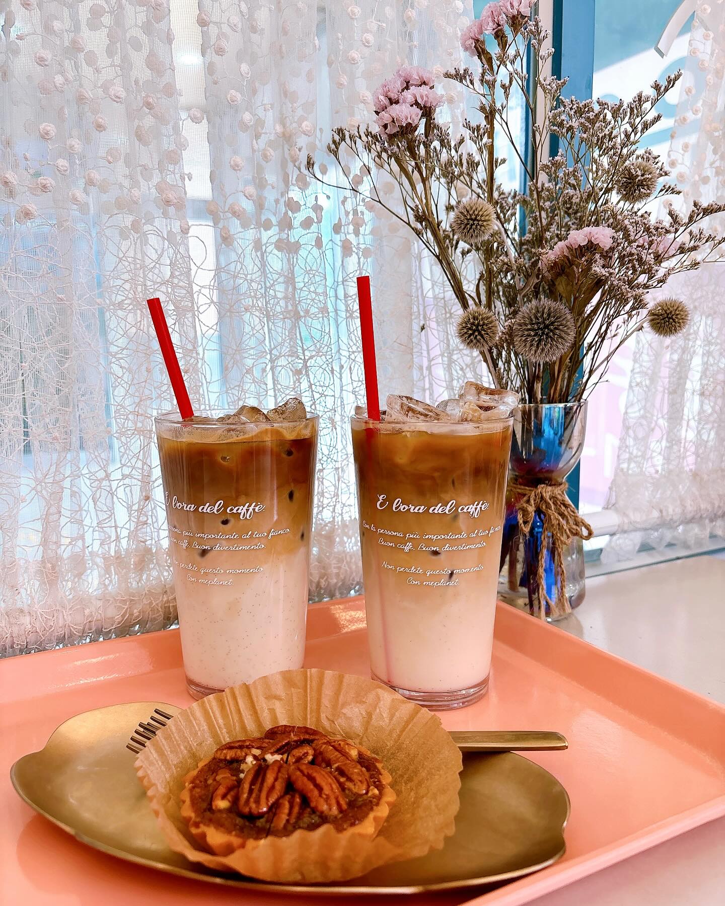 내사랑 바닐라라떼💕
피칸파이 맛집이자낭 ☺️
.
.
.
#예나파이 #수제파이
#호두파이 #피칸파이 
#디져트맛집 
#성남맛집 #성남카페