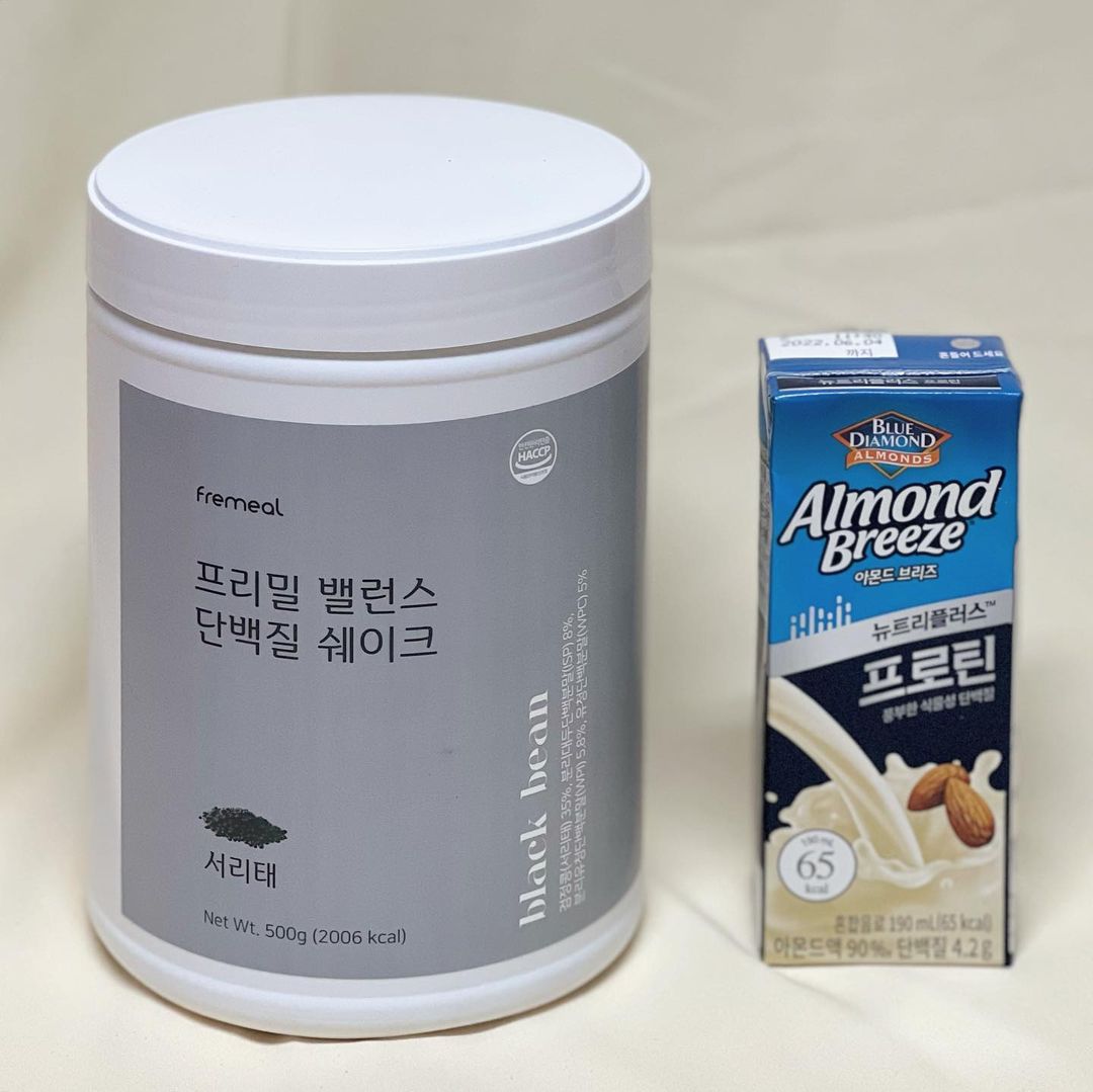 𝒔𝒐𝒅𝒂🖤 on Instagram: “#협찬 🏃🏻‍♀️ @fremeal_official 𝑩𝒂𝒍𝒂𝒏𝒄𝒆 𝑷𝒓𝒐𝒕𝒆𝒊𝒏 𝑺𝒉𝒂𝒌𝒆 🏃🏻‍♀️ 2022년 가장 큰 목표는 건강한 몸 만들기인 저에게 운
