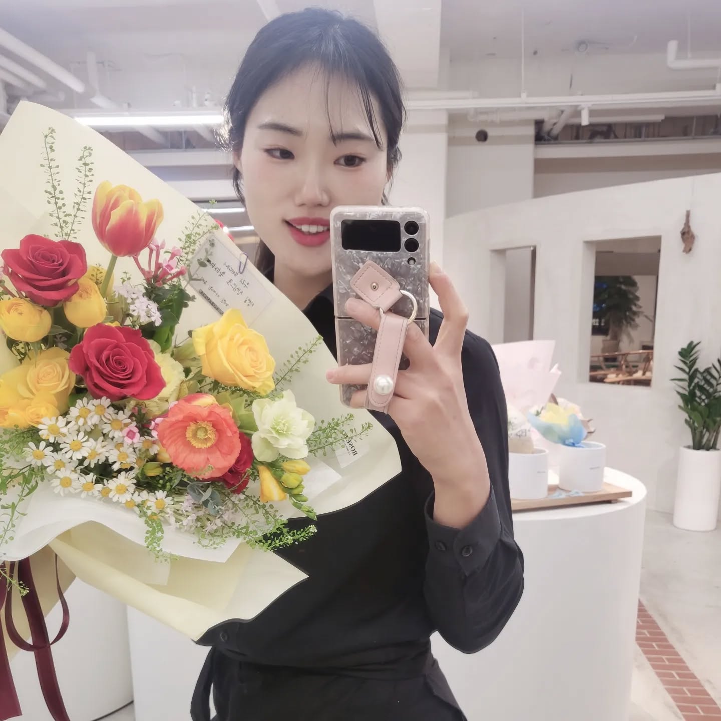 요러케 이쁜꽃 나두 받고싶다💐🫶
.
.
#꽃스타그램 #플로리스트 #일상