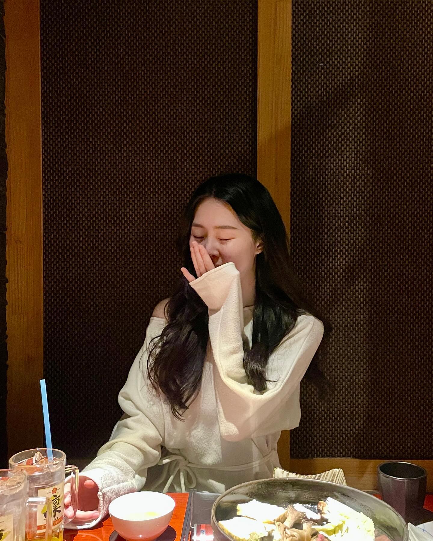 #협찬 모로미에서 좋은 시간 보낸 하루 :)
전석 룸으로 되어있구, 깔끔해서 좋았습니다 ! 
오마카세는 오토시, 계절모듬사시미,디저트로 구성되어있어서 너무 좋았습니다 🤍
다음에 또 가야지이.. ㅎㅎ
moromi_dunsan
