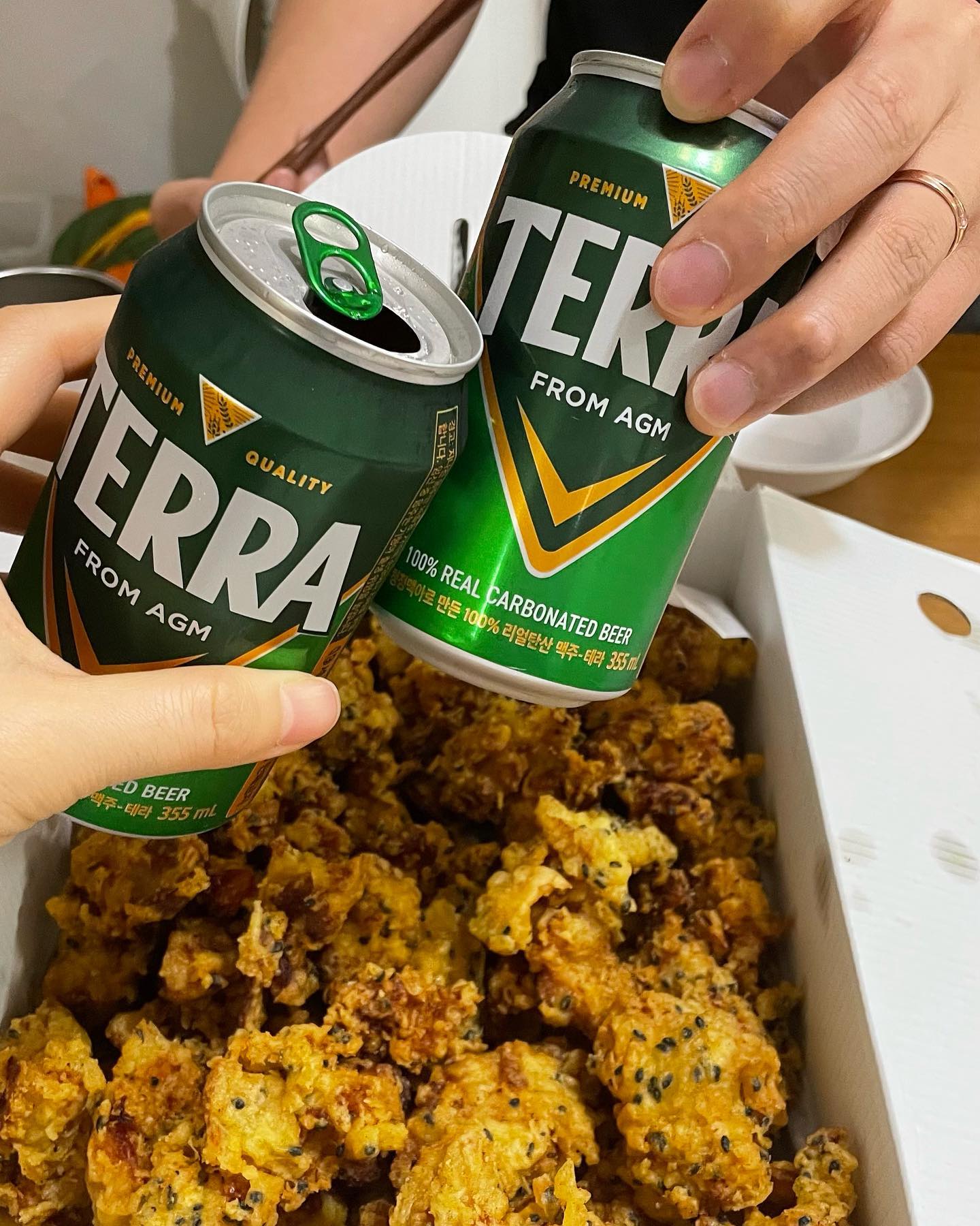 #솜리치킨 

세종 분들 여기 치킨 모두 다 알게 해주세요!
솜리치킨처럼 바삭하고 카레향이 살짝 입혀져있어서 느끼하지않고 많이 먹을 수 있는 치킨인데….👉👈
나만 알고 있기 너무 아까워요😝

그 동안 솜리치킨 먹고싶으면 전주로 다녔는데 
이제는 멀지않은 곳에 있어서 설레고 또 설레네요💜💜
 
너무 맛있어서 길이 자꾸 길어지는데…🫣🫣🫣
양도 많고 맛있는 치킨 찾는다면 바로 여기 #솜리치킨세종
