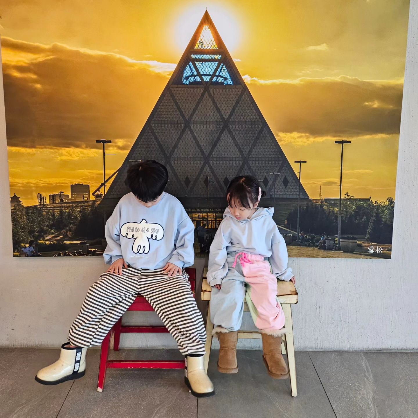 키즈존 들어가기 30분전..

울 아가들 30분 동안
엄마 사진 시중들어주느라
힘빠짐ㅋㅋㅋㅋㅋㅋㅋ

cocomoco_kids
astana._.kids

#일상 #동탄 #아스타나 #키즈존 #코코모코 #cocomoco