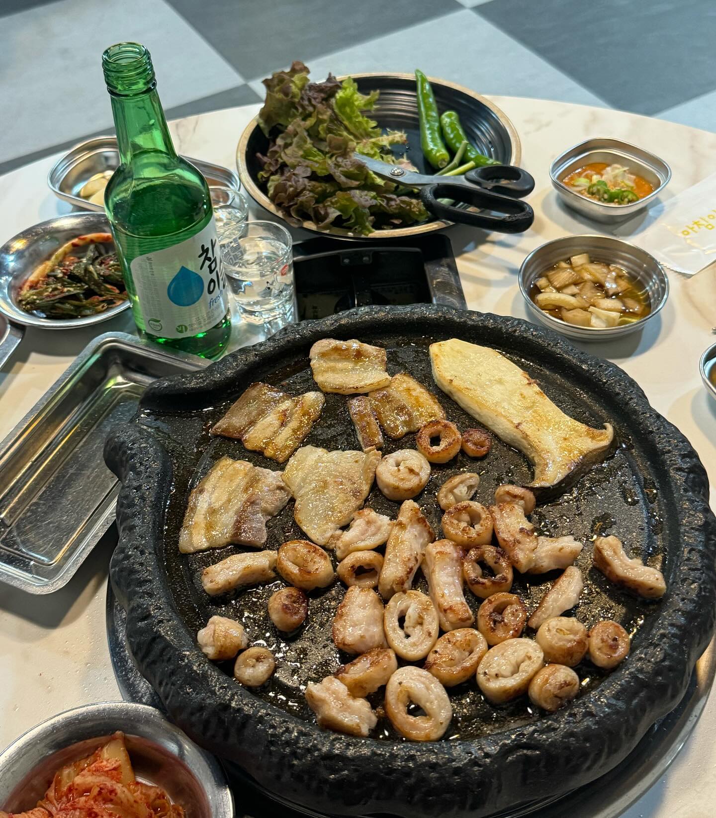 #협찬
밥 먹으러 가서 술만 잔뜩 마신 지은😎🖤
블로그 포스팅도 곧 올라갑니댜!

영희식당 : 울산 남구 신정로18번길 10 1층 

#달동맛집 #고기맛집 #막창맛집