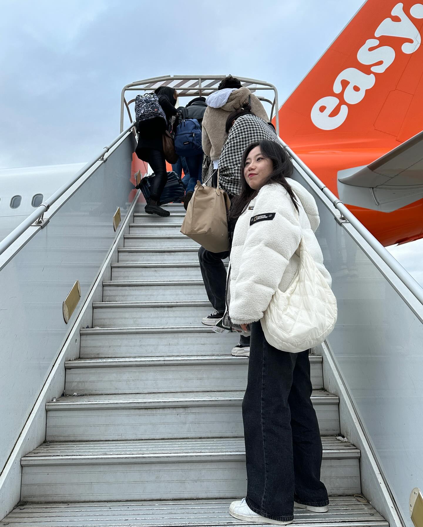 #Rome🇮🇹
신혼여행D+16

✈️ Paris -> Rome ✈️

전날 새벽 3시에 귀가해서 아침 11시 비행기 타려니 죽을맛 

공항도 이상하게 커서 체크인 카운터 20분 넘게 찾음💦

비행내내 잠만 자고 이탈리아 도착해서도 쿨쿨

간만에 맛난 저녁먹고 로마 즐겨보쟈

•
.
.
#로마여행 #기대된다 #이제 #일주일이면 #집에가야지 #신혼여행 #이탈리아 #로마