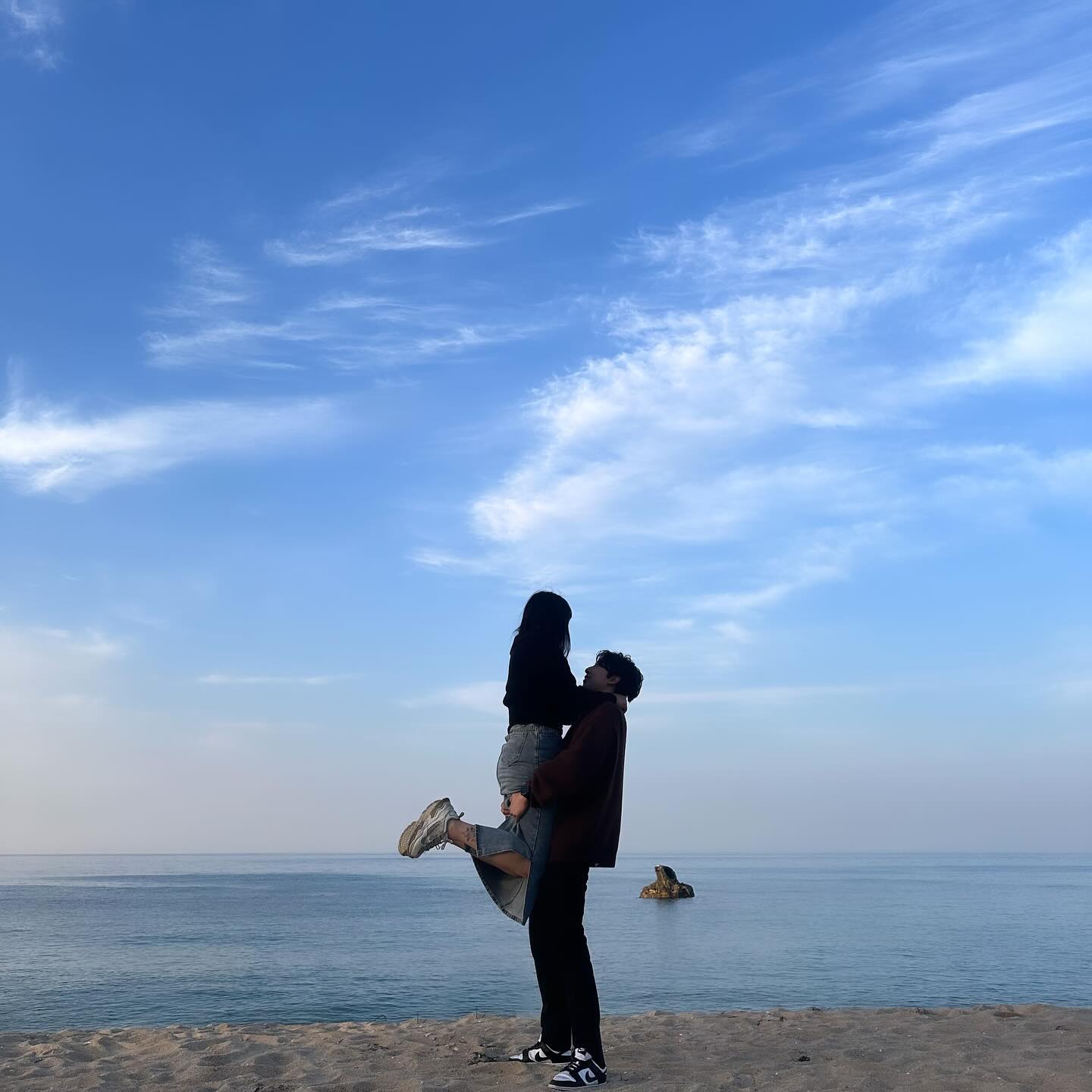 즉흥으로 강릉 다녀오기🫶
.
.
.
.
#강릉 #안목해변 #럽스타그램
