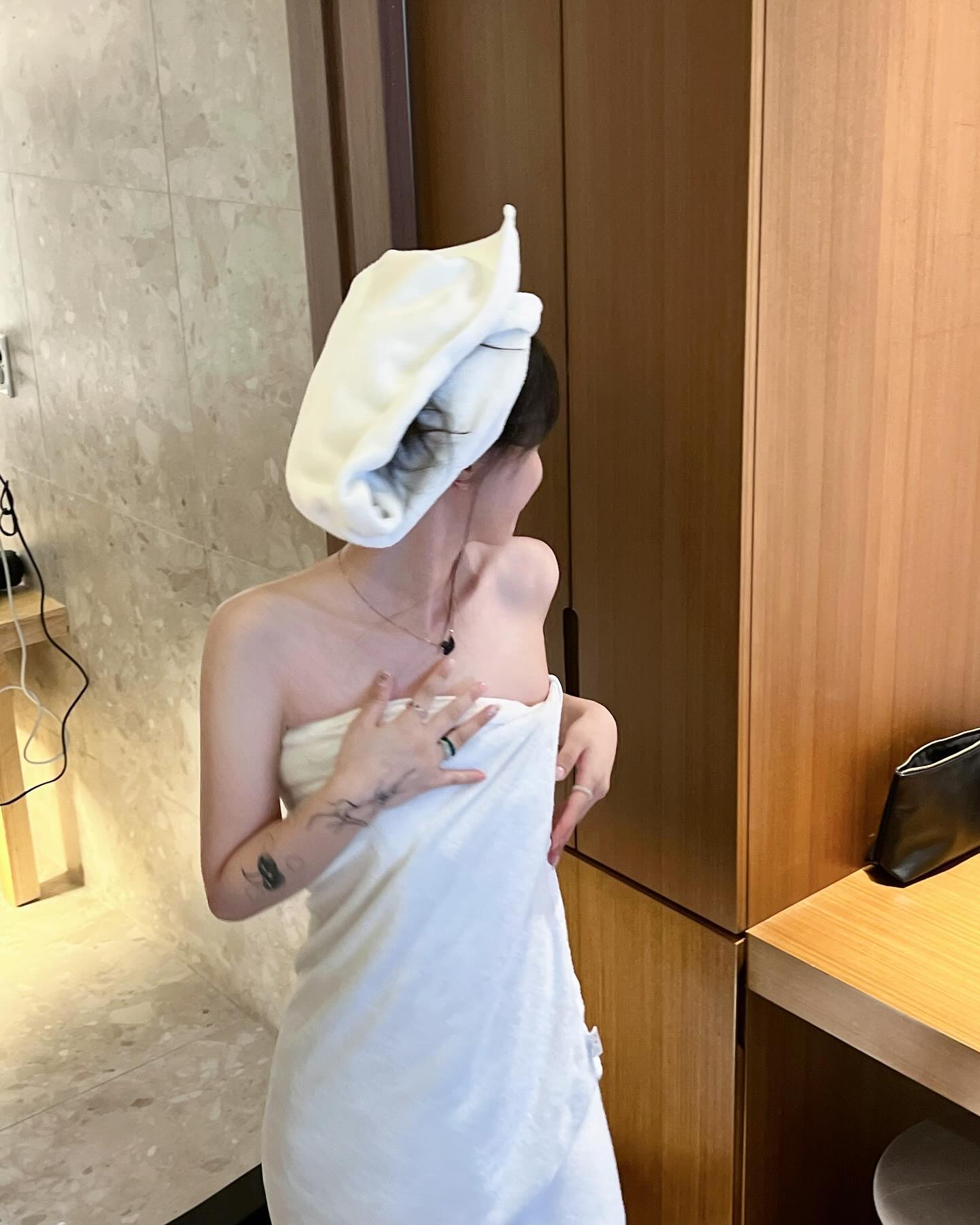 아껴뒀던 작년 내 여름 ☀️🍉🕶️👙🧴