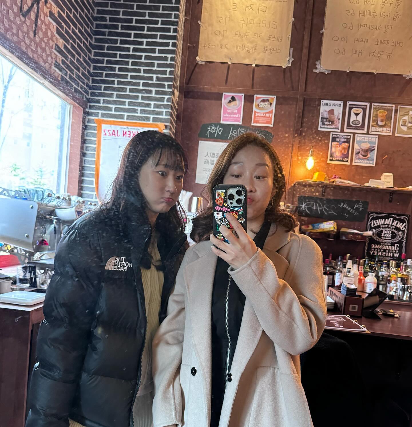 #맨뒤에 #10년전사진소환 
어제 잠이 안와서  드라이브 사진첩 보는데 
마빈이랑 사진이 딱📸
나연이 19살때 봤는데, 벌써 운전하는 #안동시청 #핑크군단💗
나이 서열3위가 됐다니😟
동계훈련 놀루갈게!! 재워줘🫶