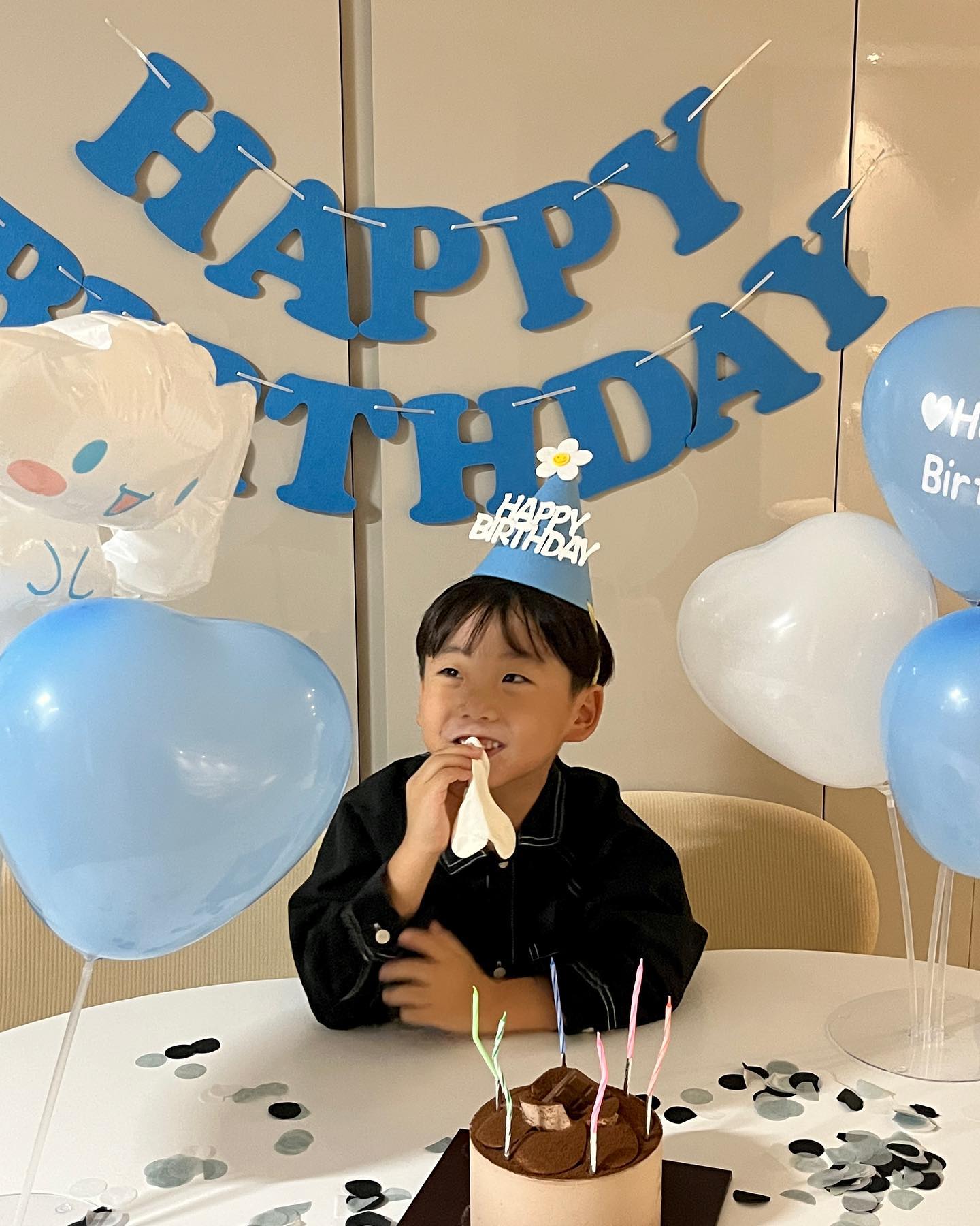 초다불고 소원빌었냐니까 두손모으는 내귀염둥이, 늘 부족한엄만데 오늘도 너무나좋아해줘서 고마워 🩵 생일을 축하한다 시우, 사랑해
⠀⠀⠀⠀⠀⠀⠀⠀⠀⠀⠀⠀⠀⠀⠀⠀
#너의가을
#happybirthday
