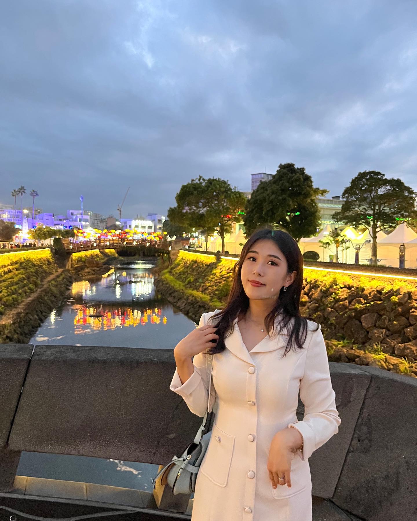 여성 성악4중창 #제이브리즈
제 62회 #탐라문화제 버스킹 미션완료🩵.
-
제이브리즈의 차기공연은 11월 3일 
#교래삼다수마을지질트레일걷기대회 
오프닝 무대와 숲속버스킹을 앞두고 있습니다.
-
교래 삼다수 숲길에서 만나용🎶
.
.
.
.
#제주청년예술인 #탐라문화제 #제주공연 
#제주행사 #제주성악 #제주성악앙상블 
#제주여성중창 #제주예술인