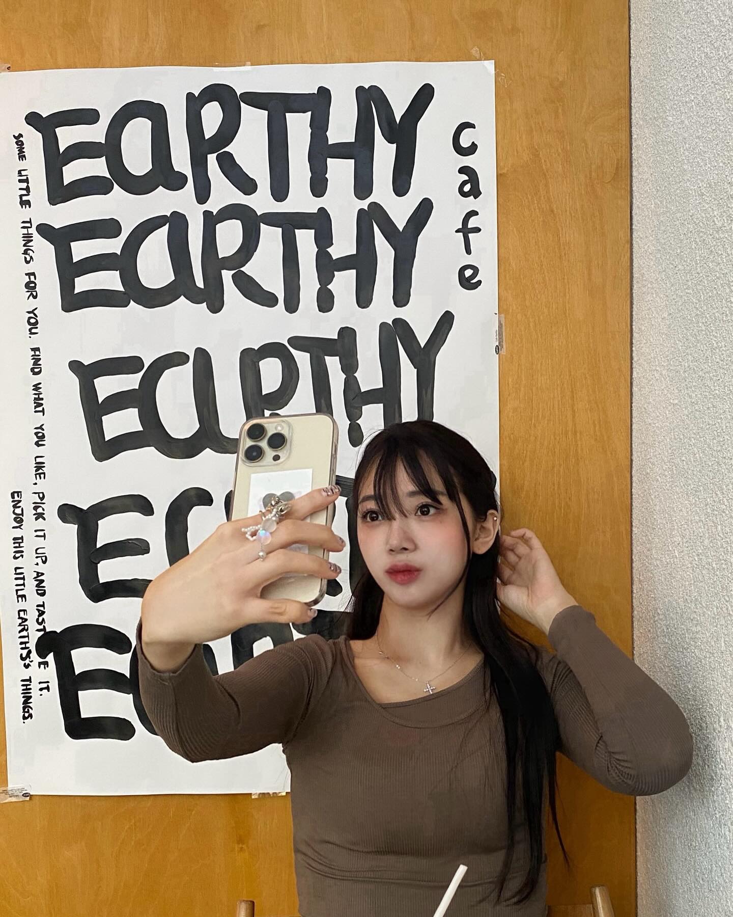 웜톤 화장을 해봤는데요?
제법 맘에 든..

내가 좋아하는 붕어빵 . 겨울바다 . 휘낭시에. 봉봉이까지 완벽해🤎