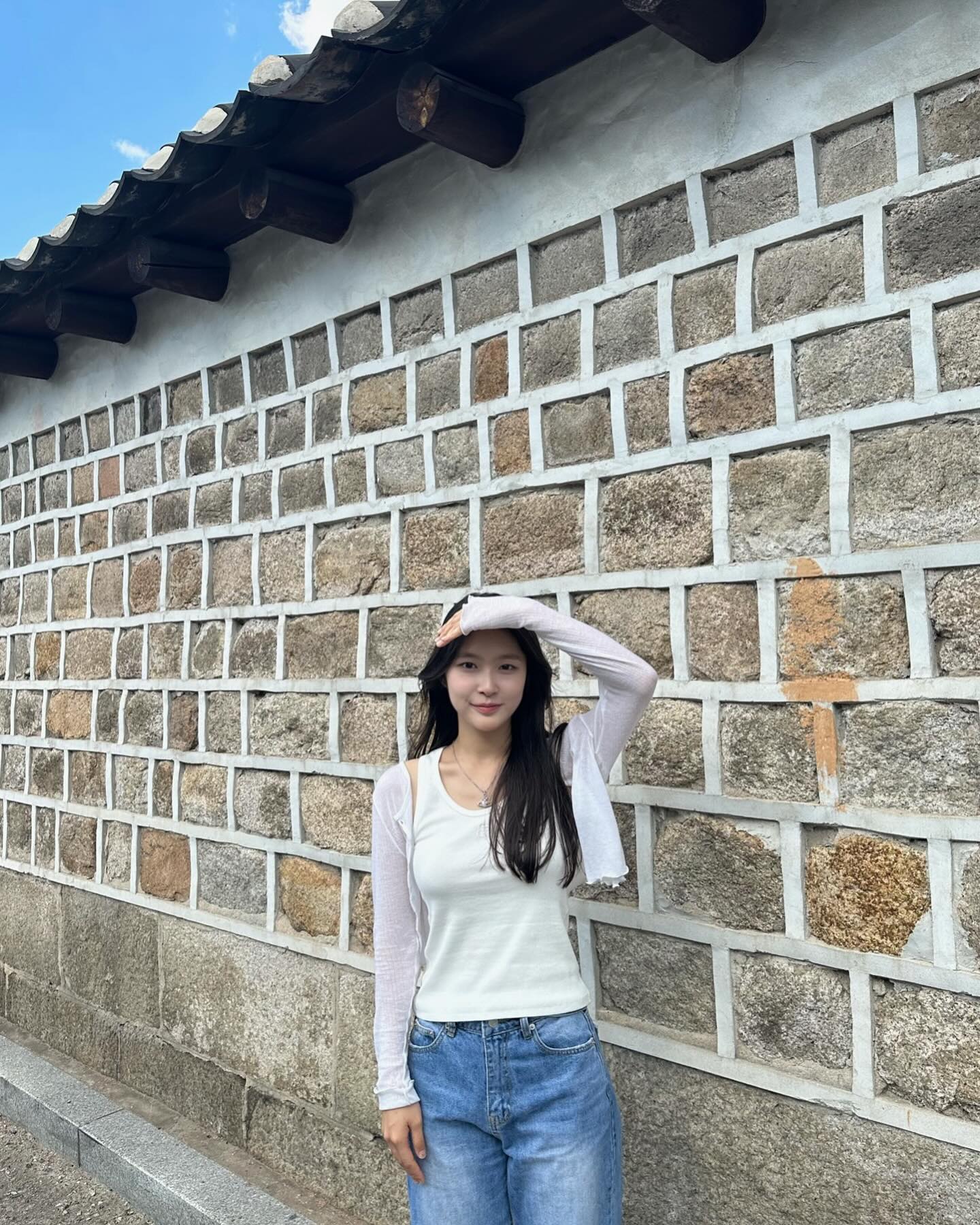 .
김정 
민민 💙
수지