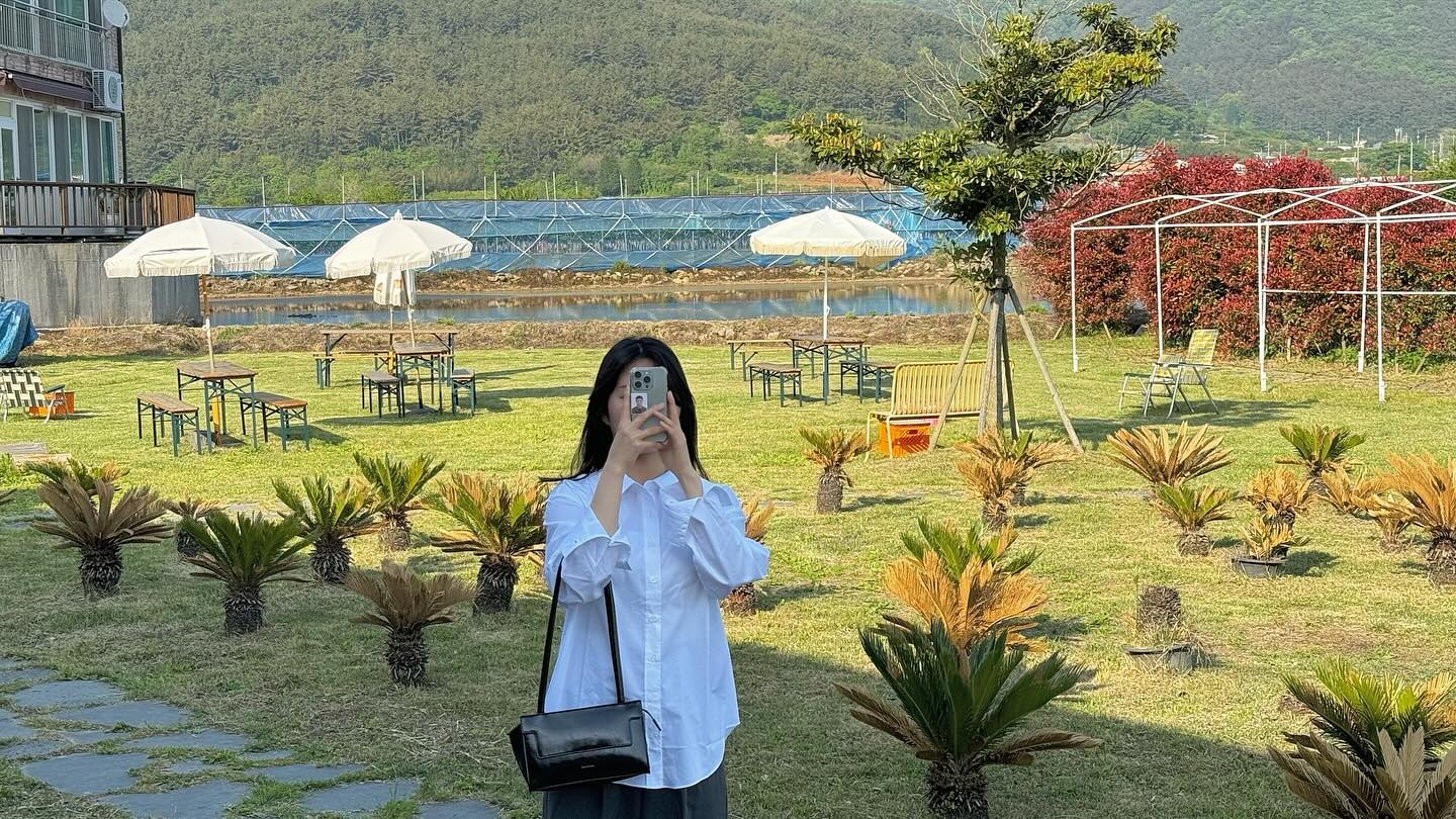 _
담엔 어디 데리고 가줄 거니~
저 집 치킨 머시기 맛도리야🥄
( 서연채 사랑해 ʕ”̮ॽु⋆⁺₊⋆ ♡̷̷̷ )