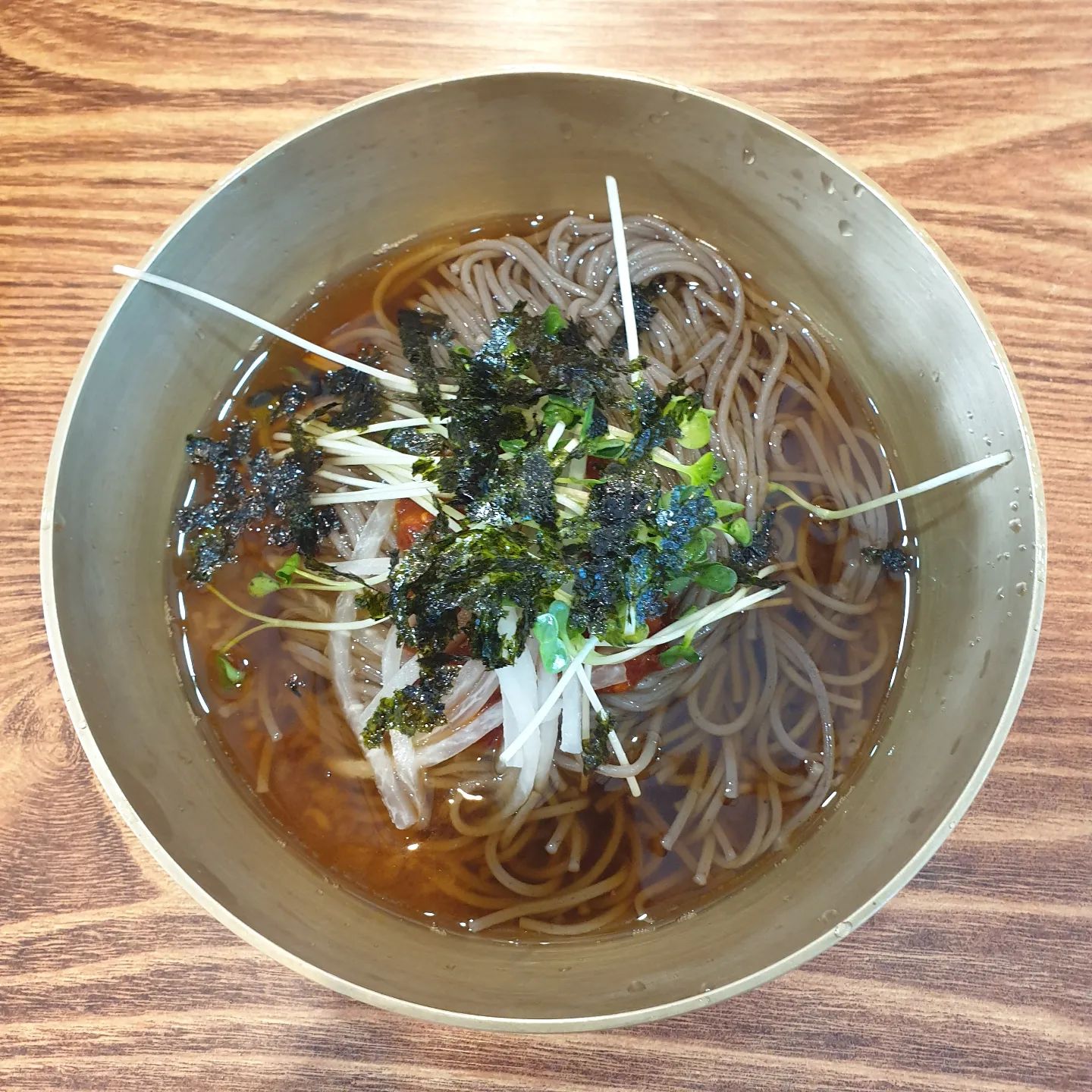 #퇴촌 #판메밀소바 #막국수 #퇴촌막국수 #퇴촌맛집 #경기광주 쪽에서  #퇴촌칸트하우스 가기 전 좌측 찻길 건너라 유턴 맛은 so so 주말, 휴일 점심시간엔 대기줄~ㅋ