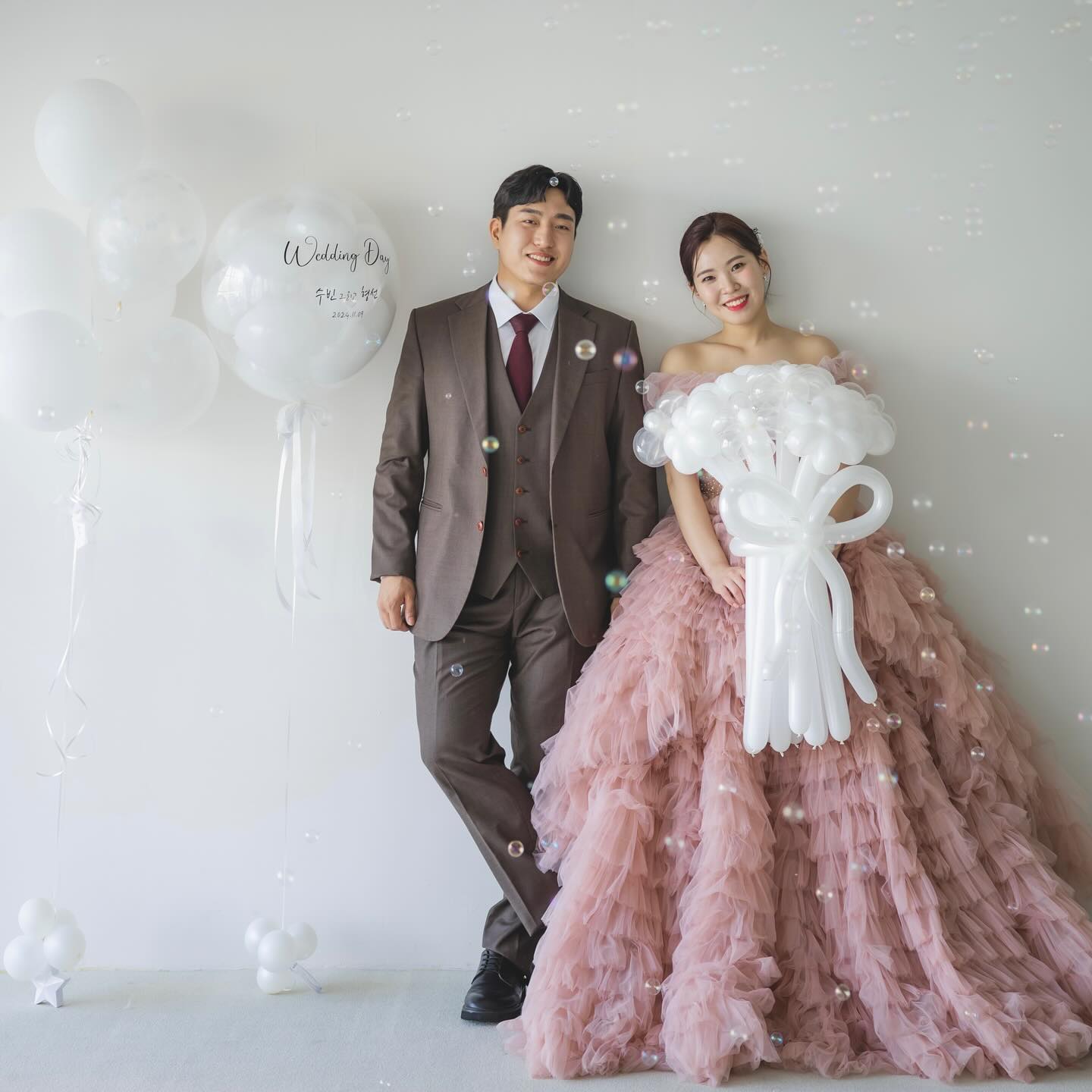 🤵🏻👰🏻‍♀️
𝕃𝔼𝔼 𝔻𝕆ℕ𝔾𝕁𝕀ℕ 𝕊𝕋𝕌𝔻𝕀𝕆 𝕎𝔼𝔻𝔻𝕀ℕ𝔾 📸
leedongjinstudio
leedongjinstudio_cho 

⠀
⠀
⠀
⠀
⠀
#아뜰리에엘스 #대구아뜰리에엘스 #이동진스튜디오 #대구이동진 #대구웨딩 #대구웨딩스튜디오 #대구웨딩촬영 #대구 #대구결혼준비 #대구결혼 #좋아요 #패션스타그램 #패션계정 #패션계정맞팔 #남자수트 #웨딩드레스 #웨딩촬영 #웨딩사진 #커플사진 #커플룩 #커플시밀러룩 #대구핫플 #결혼스타그램 #결혼