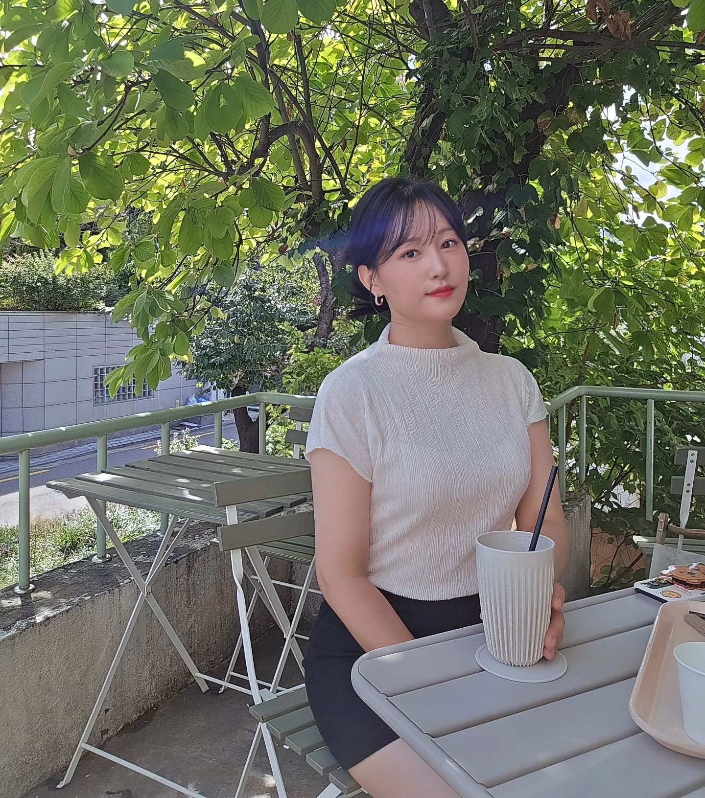 날씨 좋았는데🌞

.
.
.
.
.
#좋은날씨 #주말 #즐거운주말 #주말나들이 #서울여행 #연남동카페 #연남카페 #힐링 #친구들과함께❤️ #친구들이랑 #수다삼매경 #좋아요 #신난다 #신나요 #셀카 #셀피 #데일리