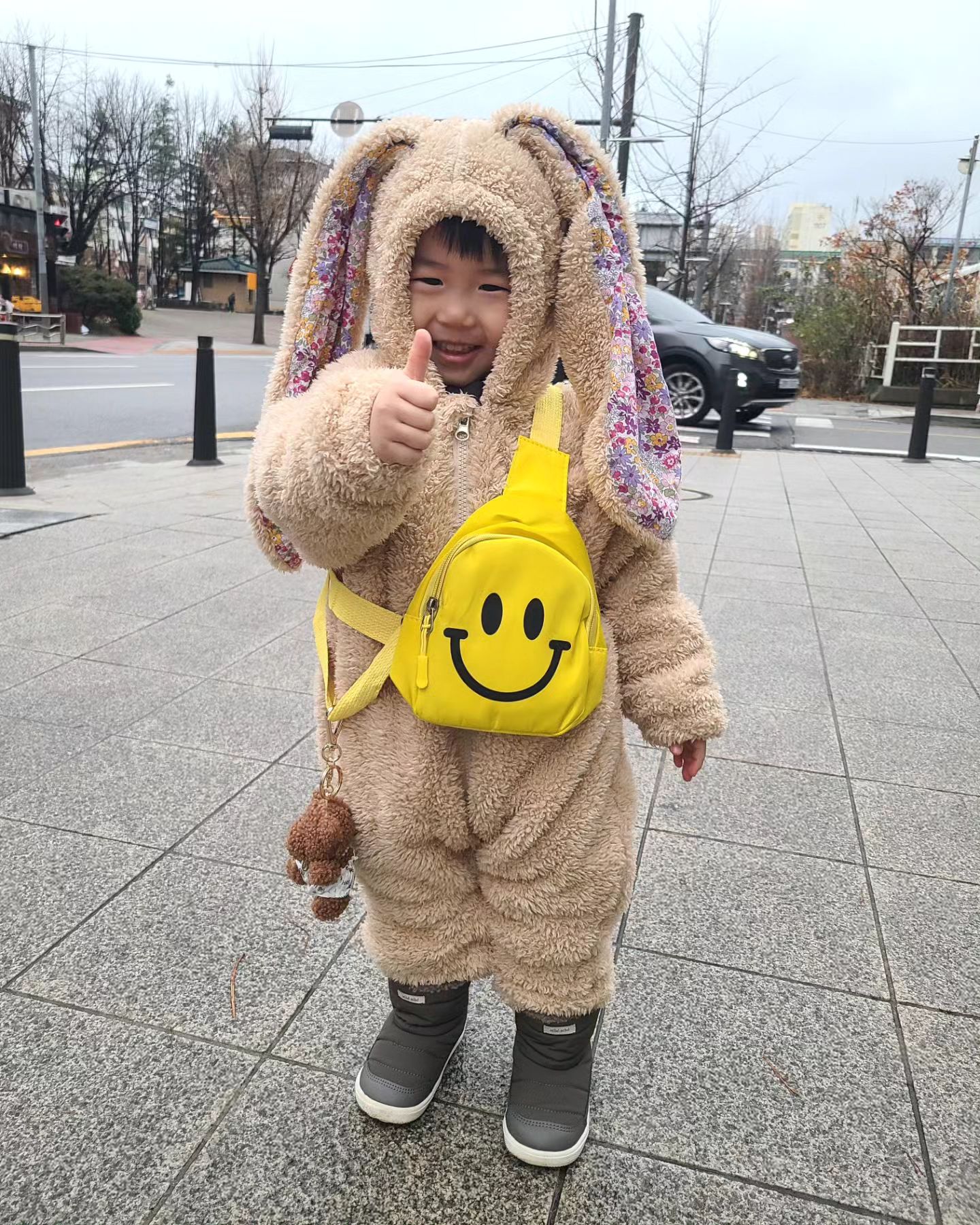 너와의 3번째 겨울 ☃️ 귀여운 순간들 ❤

인성이네는 다음주 급(?) 제주도로 떠납니다 🍊 일주일 정도 쉬고 놀고 일도 하고 오려구요! 크리스마스 시즌에 아이와 갈 만한 관광지 + 식당 + 카페 추천 많이 해주세요 🫶🏻
