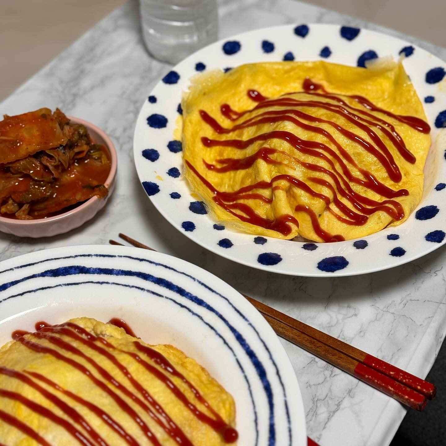 #더지네홈스토랑🍽 
뭔가 정신없는 일주일이 호다닥 지나가버렸네요🥹
지난주는 바쁘기도 했고 아프기도 해서 뭘 올리고 말고도 없었는데 (망할생리통🔥)
월요일 기념으로(?) 아침 청소 싹-하면서 개운하니까 몇일만에 피드 올리기😋
그래도 꾸준히 밥은 잘 해먹었어요!!
#신혼부부 #신혼밥상 #집밥 #집밥요리 #집밥이최고