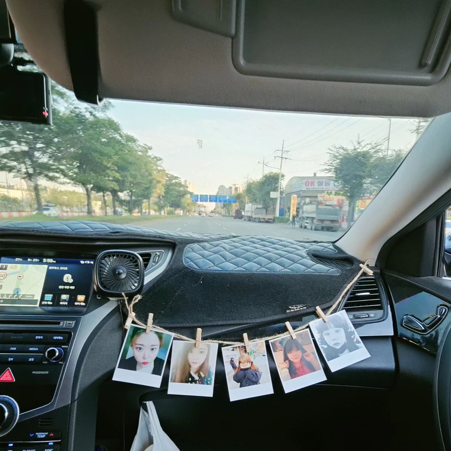 D+46♥️
오빠차에 옌니 5명
.
.
.
.
.
.
.
.
.
.
.
.
.
.
요샌오빠가 사진찍는거에 매우협조적이라
기부니도 좋군