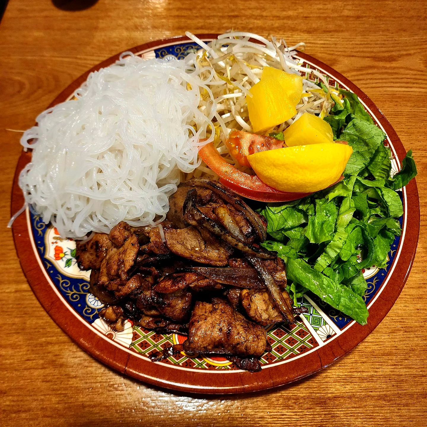 📌 일산 설문동 베트남 음식점 "힙포"

📍분짜
📍소고기 쌀국수
📍짜조

일산 베트남 음식 맛집은 여기 힙포!!
한번도 못가본 사람은 있어도 한번만 가본 사람은 없습니다👍
메인 메뉴부터 사이드 메뉴까지 맛 없는게 없어요 ㅠ
특히 짜조튀김은 쿠폰을 통해 무료로 먹을 수 있다는 점💓
일산 힙포 강추!😆

🔎영업정보
✔️연중무휴 11:00 ~ 21:00
✔️라스트 오더 20:00
🚩경기 고양시 일산동구 고봉로 771 1층