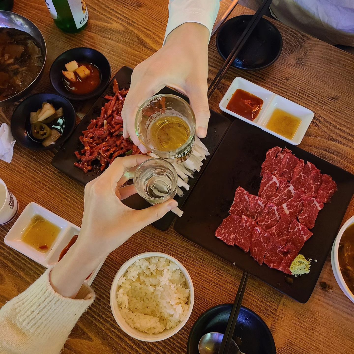 #협찬 × gyodae0 
#서초동연가본점

오랜만에 강남 데이트!
술 안주로 최고인 육회와 육사시미 드링킹ㅋㅋㅋㅋ

#서초동연가 #서초동맛집 #서초동육회 #서초동육사시미 #강남맛집
