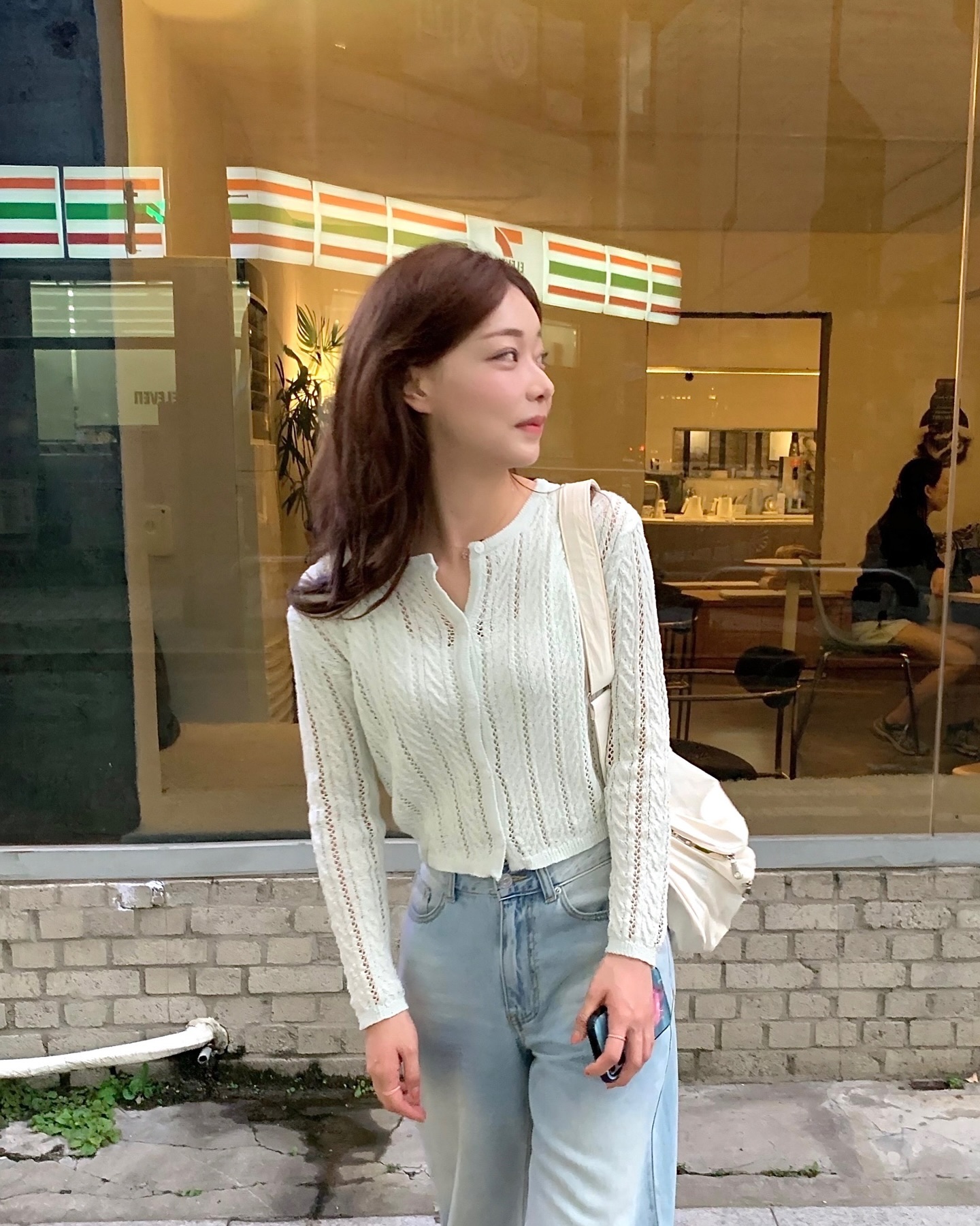 #광고 haint_official #haint

지금 날씨에 입기 딱 좋은 #헤인트 가디건 🌿 여리한 민트 색감도 너무 예뿌 .. (๑’ᵕ’๑)⸝*