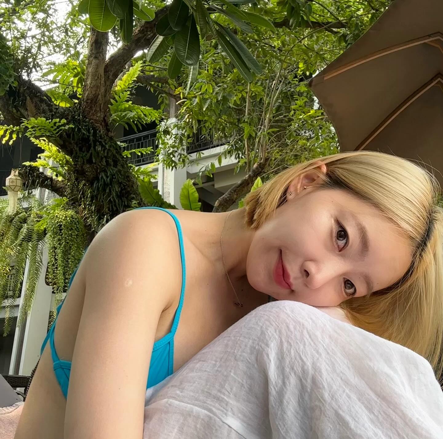 무엇이 되었든 간에 시도해 봐야 용기가 생기는 거 아니겠어요 
늘 ‘함께‘ 하는 것이 좋았던 나인데 
이번엔 오로지 스스로 결정, 행동하고 그 행복과 힘듦을 온전히 내가 책임질 수 있었던 치앙마이 여행 
그래도 나는 여전히 함께 즐기고 나누는 게 좋아 🪴🇹🇭 
#치앙마이