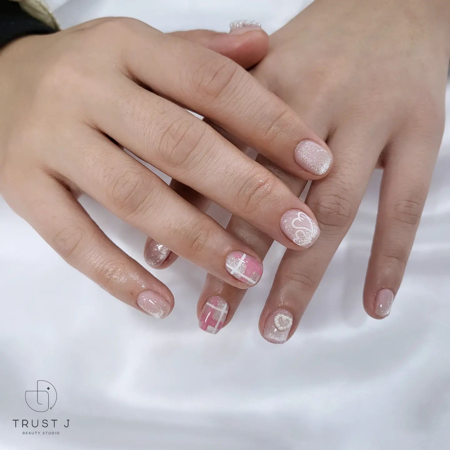 컬러만 샥샥 변경 후 이달아💓
⠀
▶️ 하양 '𝙏𝙧𝙪𝙨𝙩 𝙅 𝙗𝙚𝙖𝙪𝙩𝙮 𝙨𝙩𝙪𝙙𝙞𝙤' 
⠀
⠀
• 예약문의💌 𝟶𝟷𝟶 𝟾𝟸𝟾𝟻 𝟶𝟺𝟾𝟼
• ⏰️ 𝟏𝟎:𝟎𝟎~𝟐𝟎:𝟎𝟎 
• 1:1 예약우선제, 당일예약, 주차가능🚗
⠀
trust_yeri
trust_yeri 
trust_yeri ⠀

#경산네일 #진량네일 #하양네일 #영천네일 
#trustj #트러스트네일 #트러스트제이