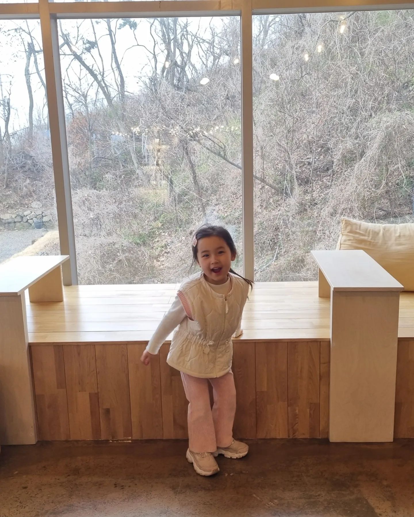 #경주여행
#첫기차
#봄과겨울사이