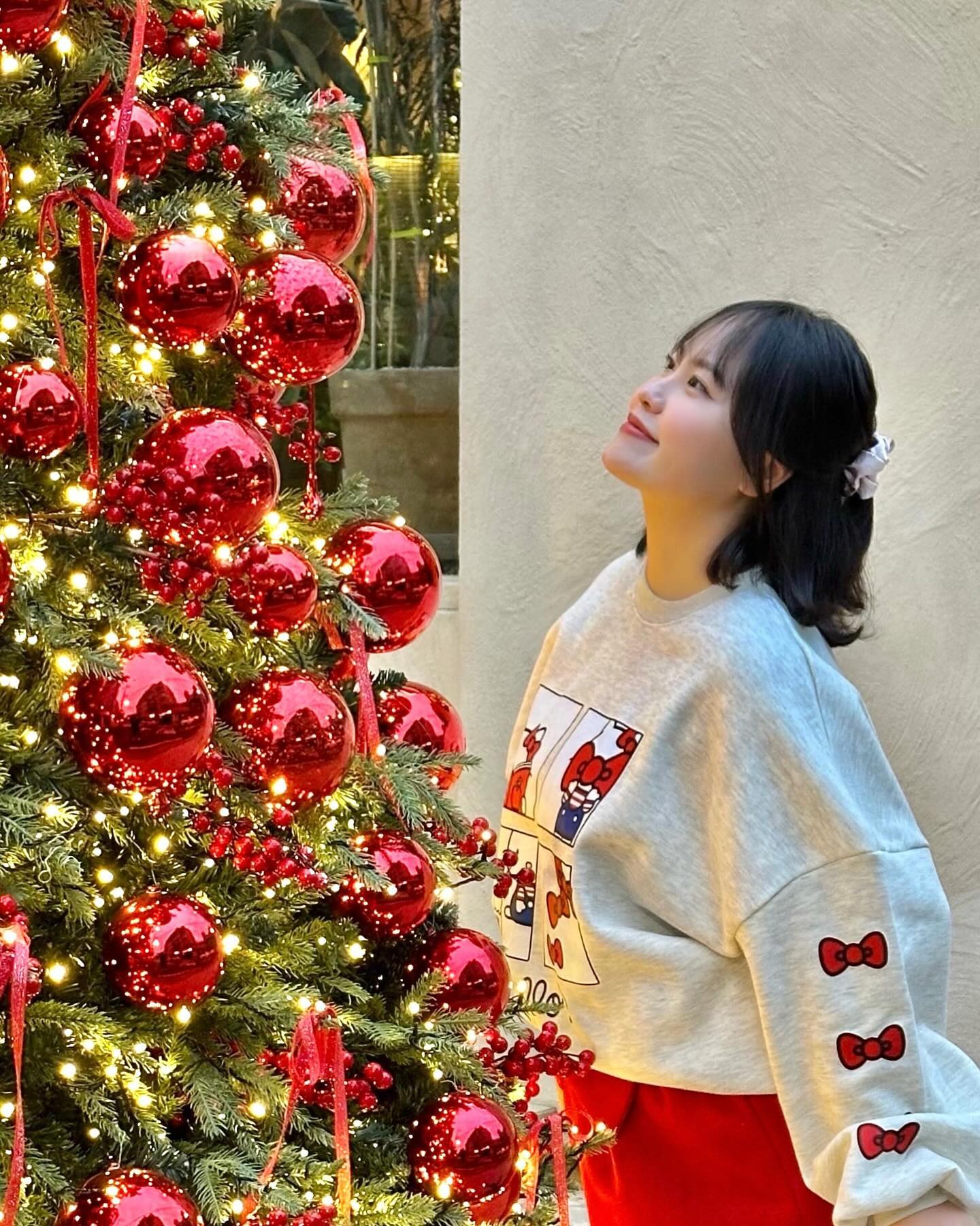 ˙ᵕ˙
새해지만 트리사냥 또 성공했어요🎄❤️
너무 와보고싶었던 카페 PITC ( ᵕ́ૢ‧̮ᵕ̀ૢ)‧̊·* 
실제로 보면 더 예쁜 트리였어요! 
트리는 1월까지 있는다고 해요 🥰