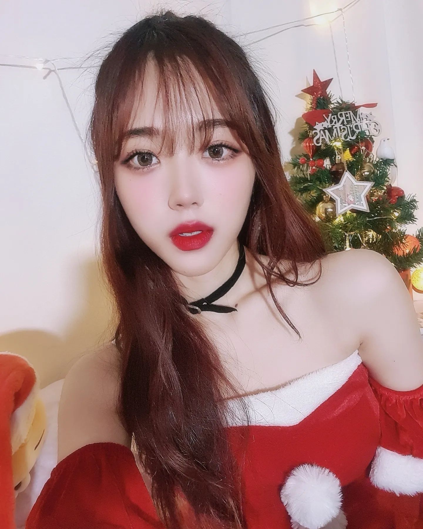 나 홀로 크리스마스 오똔데🤟❤️

1년 365일 중 크리스마스가 제일 좋은 이유는 온 세상이 반짝반짝해지기 때문인데
올해는 못 보고 지나갈 것 같아 초큼 아쉬워서 기분이라도 내보기..!

🎄모두 Merry Christmas🎄

#merryxmas
#cʜʀɪsᴛᴍᴀsootd
#merrychristmas2023