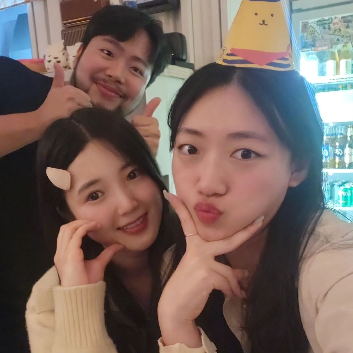 본업도 외주도 알바도 멘탈도
너무나 바쁘고 정신없었던 10월🫠
사진 마구잡이로 올려보기

다들 나랑 놀아주고,
멘탈 잡아줘서 고마오💓

첫번째 두번째 사진은
남의 잔치날🥳

#10월 #야근 #야근왕 #곧 #연말 #포켓몬고