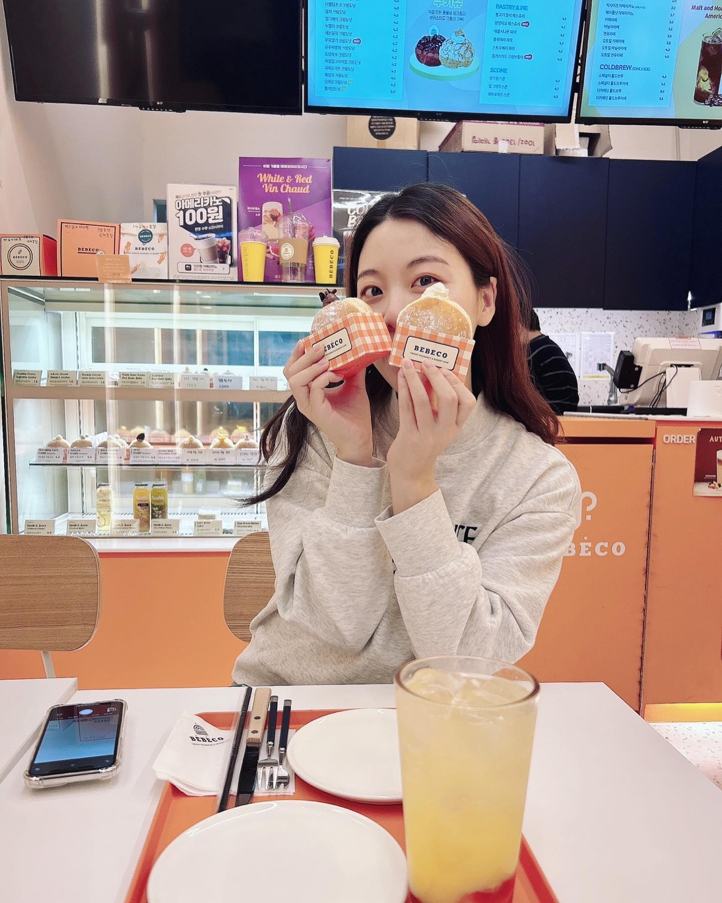 내가 두개 다 먹을꼬야🍩❤️

#베베꼬 #베베꼬도넛