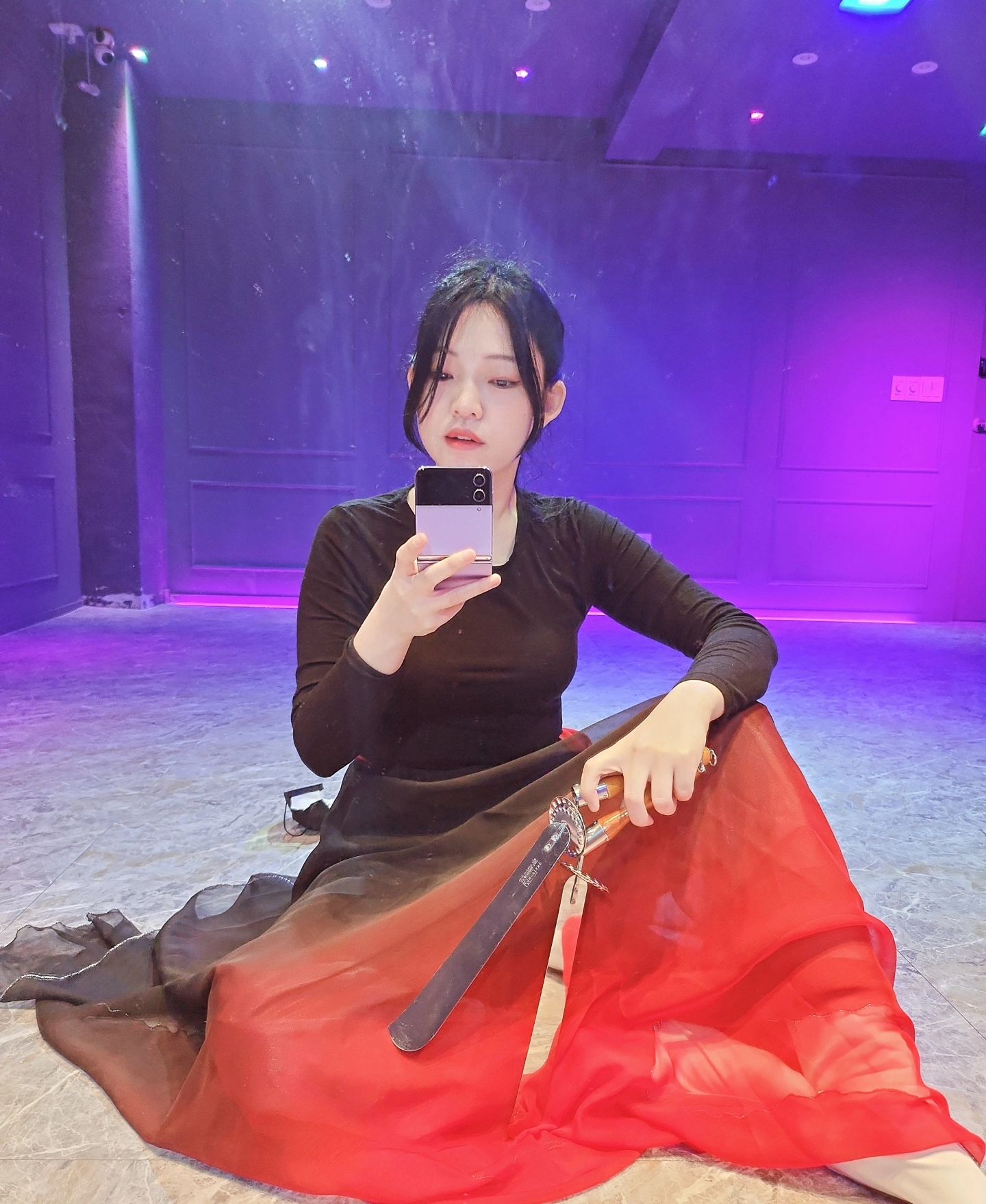 궁중검무 연습
한국무용은 재밌어!
산조에 검무에 넘바쁘네
