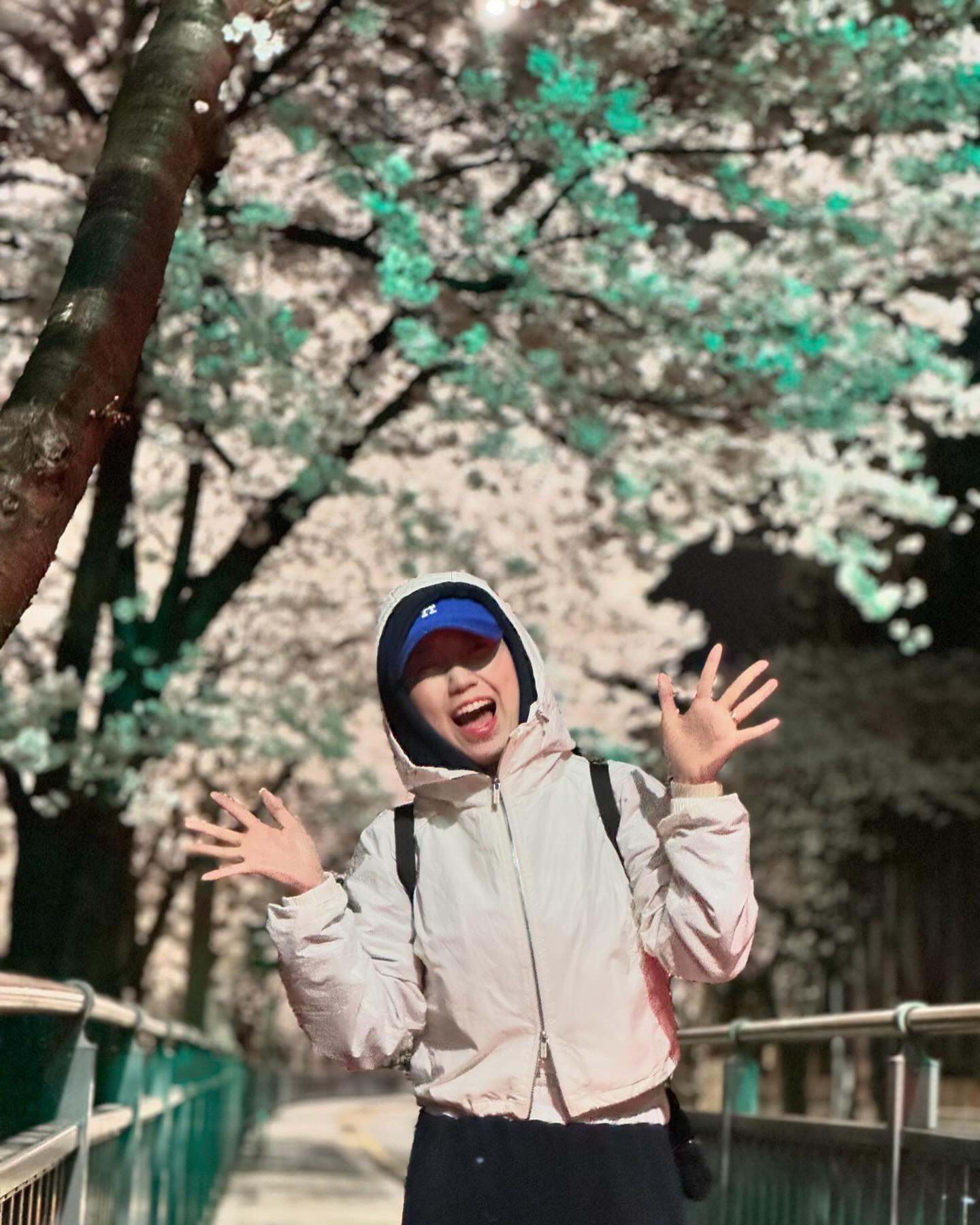 팝콘 같은 꽃잎 🌸

우리 동네가 벚꽃 명소 그 잡채! 
멀리 갈 필요 없댜
안양이 짱짱이댜

2024. 04. 04

#충훈부 #안양벚꽃 #벚꽃명소 #벚꽃놀이 #야밤에 #산책하기 #행복했어 #일상 #꿀휴무 #셀스타그램 #벚꽃구경 #충훈부벚꽃축제 #안양벚꽃축제