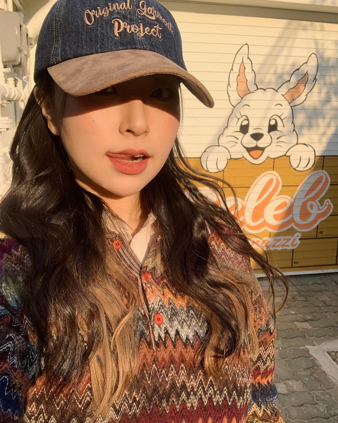 아무리봐도 토끼상은 아니구 딸기상