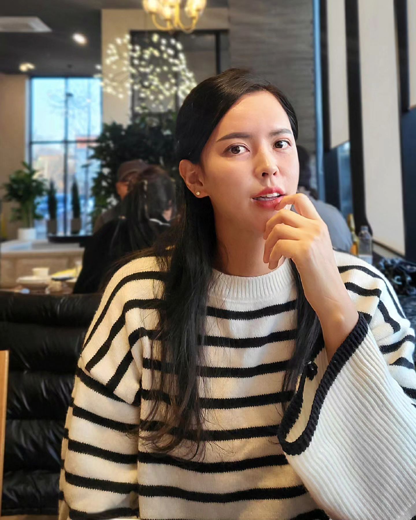 현실 서로가 제일 웃긴 개그콤비 👫🏻

감기로 골프는 물건너가고
외식만하다 끝난 이번주말😬
내일부터 살빼자고 역시나 다짐은 해본다 

#주말#부부스타그램#여보풀샷사진쏘뤼