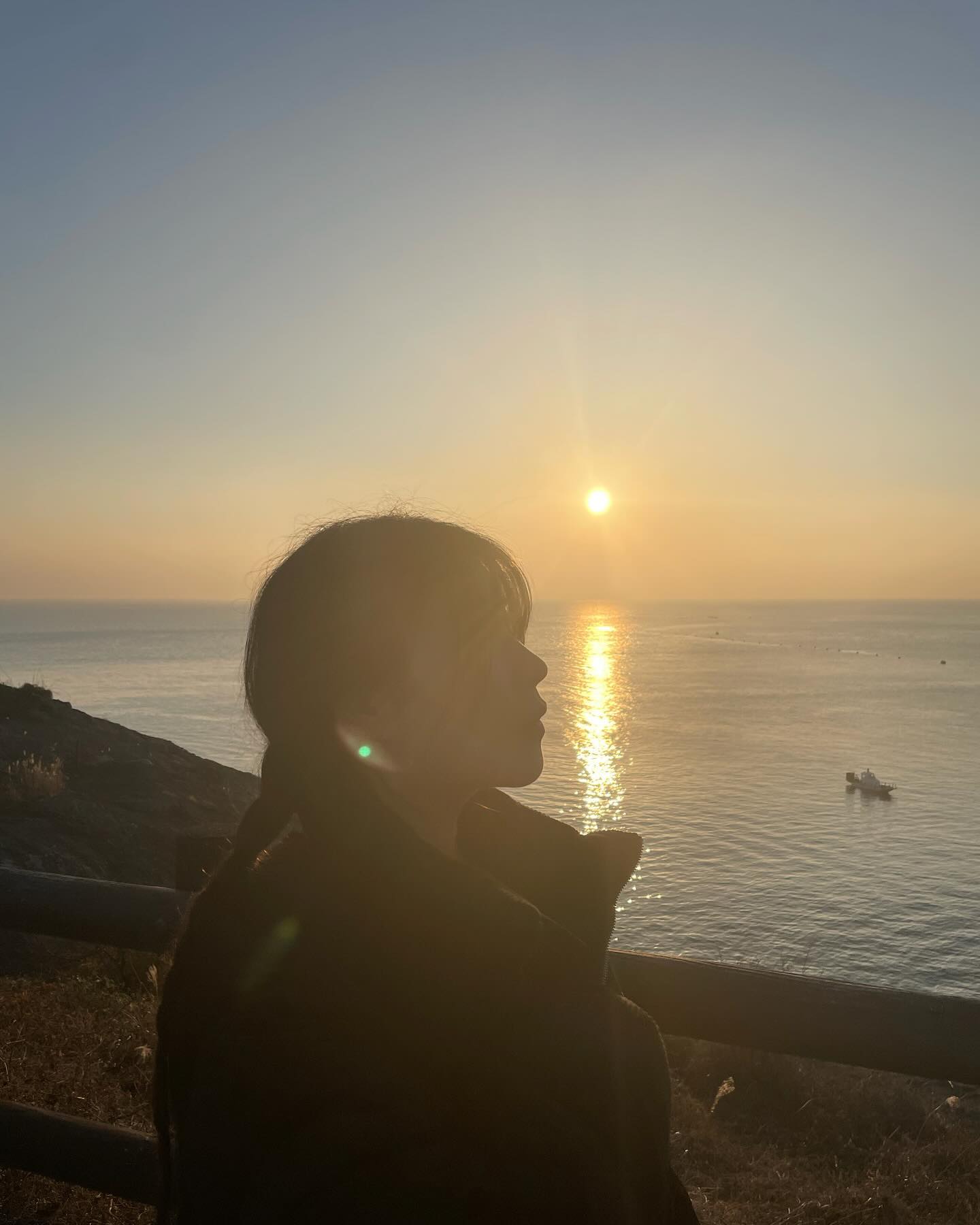 올해 소원은 야근 덜하기 였는데
이미 글러먹은거 같아요…^^ 

#여수 #여수여행 #여수여행코스 #일출 #일출명소 #일출사진 #여수가볼만한곳 #여수바다 #잉길동_여수 #돌산 #돌산대교