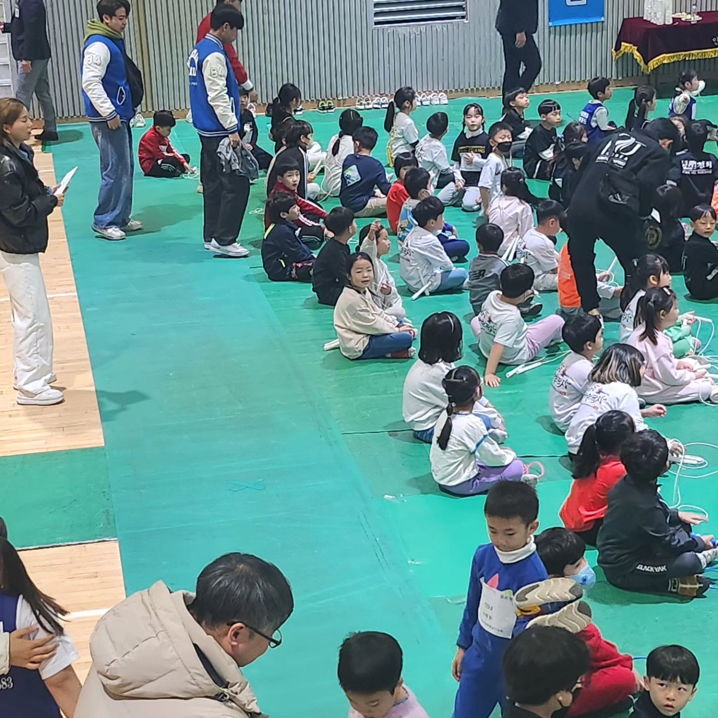 .
줄넘기 대회가 가족운동회느낌
즐거운 추억하나 만들었다

#안양시줄넘기대회 #30초스피드줄넘기 #2인줄넘기 #이벤트대회 #즐거웠음됐다❤️