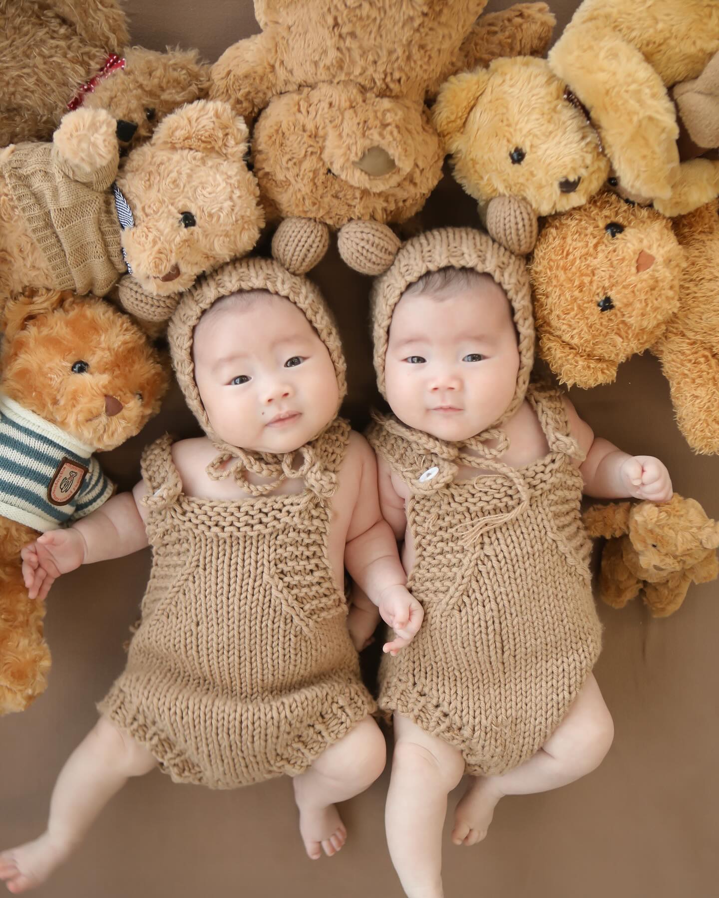 이모삼촌들 안녕하세요😍😍
2024년생 용띠입니다.
1분먼저태어난 소율이 
막내 하율공주님💖💖
#베이비파스텔#