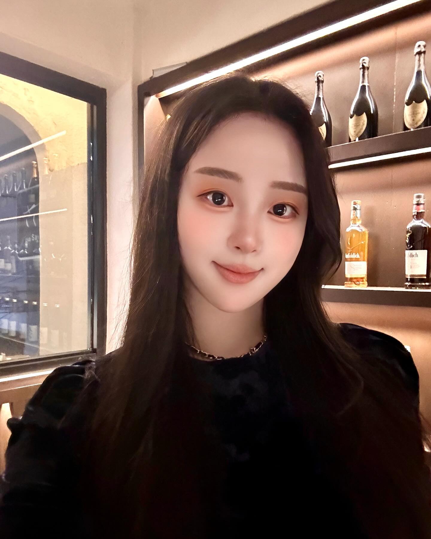 #협찬 분위기 좋은 다이닝바 요즘 찾으신다면 한남동 제이든by 한남 어떠세요~? 한남타츠에서 오픈한 한식/일식 다이닝인데 정말 맛있더라구요ㅎㅎ 분위기랑 맛도 잡은 곳이라 추천드려요ㅎㅎ 
.
.
.
.
.
#제이든바이한남 #한남동맛집 #한남동데이트 #한남동이자카야 #한남동다이닝 #한남동일식 #한남동와인 #한남동모임 #한남동한식