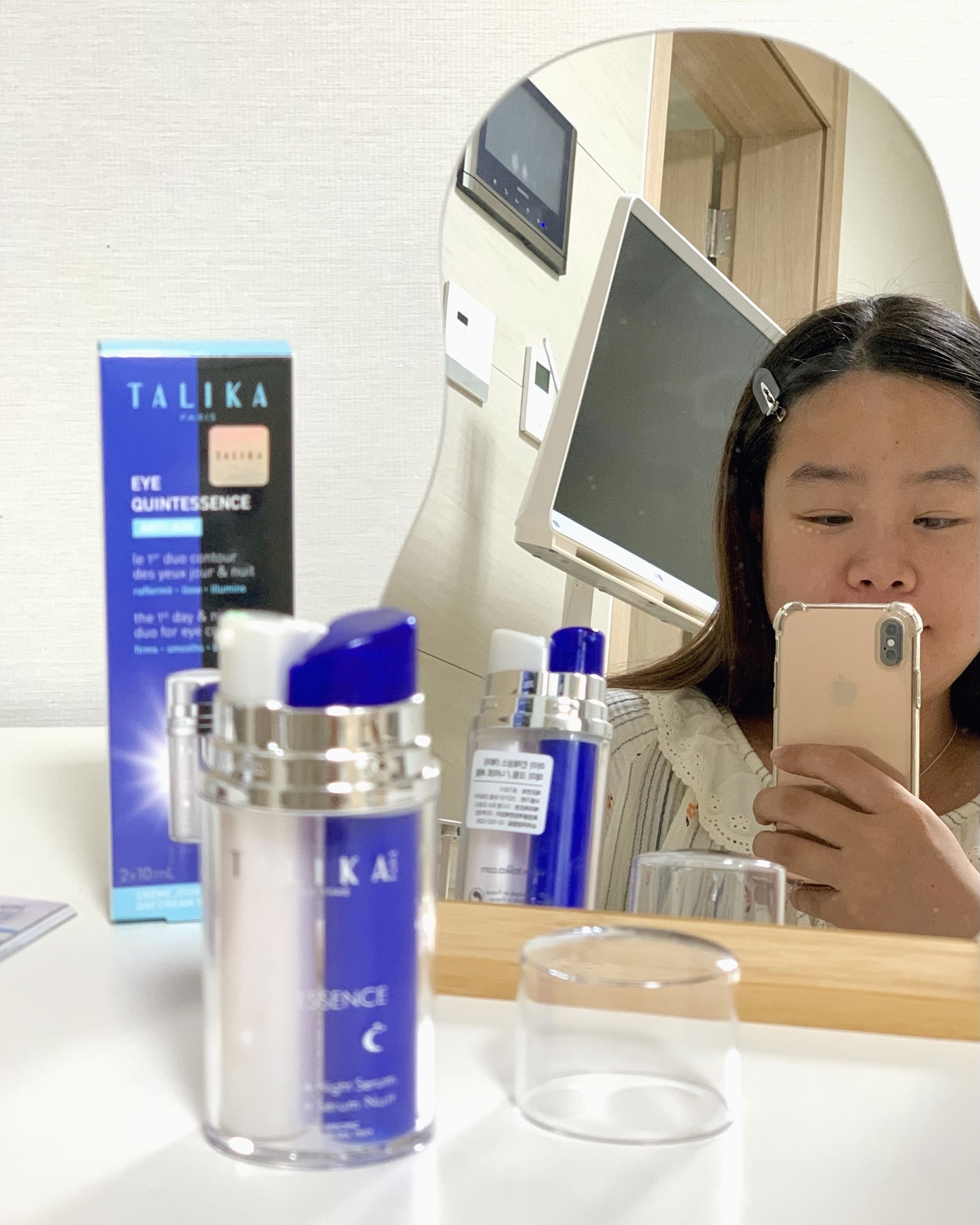 제품무료제공 talika_korea 
통통하게 볼살 오른 임산부 등장🤰🏻 아이크림 한 개로 낮과 밤 케어를 할 수 있는 딸리까의 대표 아이크림 아이 킨테상스로 눈가 주름 관리하기👁️👁️✨ - 딸리까는 1948년 시작된 아이케어 전문 브랜드로 전세계 40개국에 5천여개의 매장에 입점 중이랍니다

낮에는 외부 유해 환경으로부터 눈가 피부를 보호하는 미백 기능성의 데이 케어, 저녁에는 지친 눈가 피부 컨디션 회복과 수분 충전을 해주는 주름개선 기능성을 가지고 있는 나이트 케어

하루종일 딸리까 아이 킨테상스로 눈가 관리 할 수 있어요:)🤍
.
.
#딸리까 #TALIKA #딸리까아이크림 #아이킨테상스 #아이크림 #눈가관리 #아이케어 #스타일러매거진 #쓰리뷰